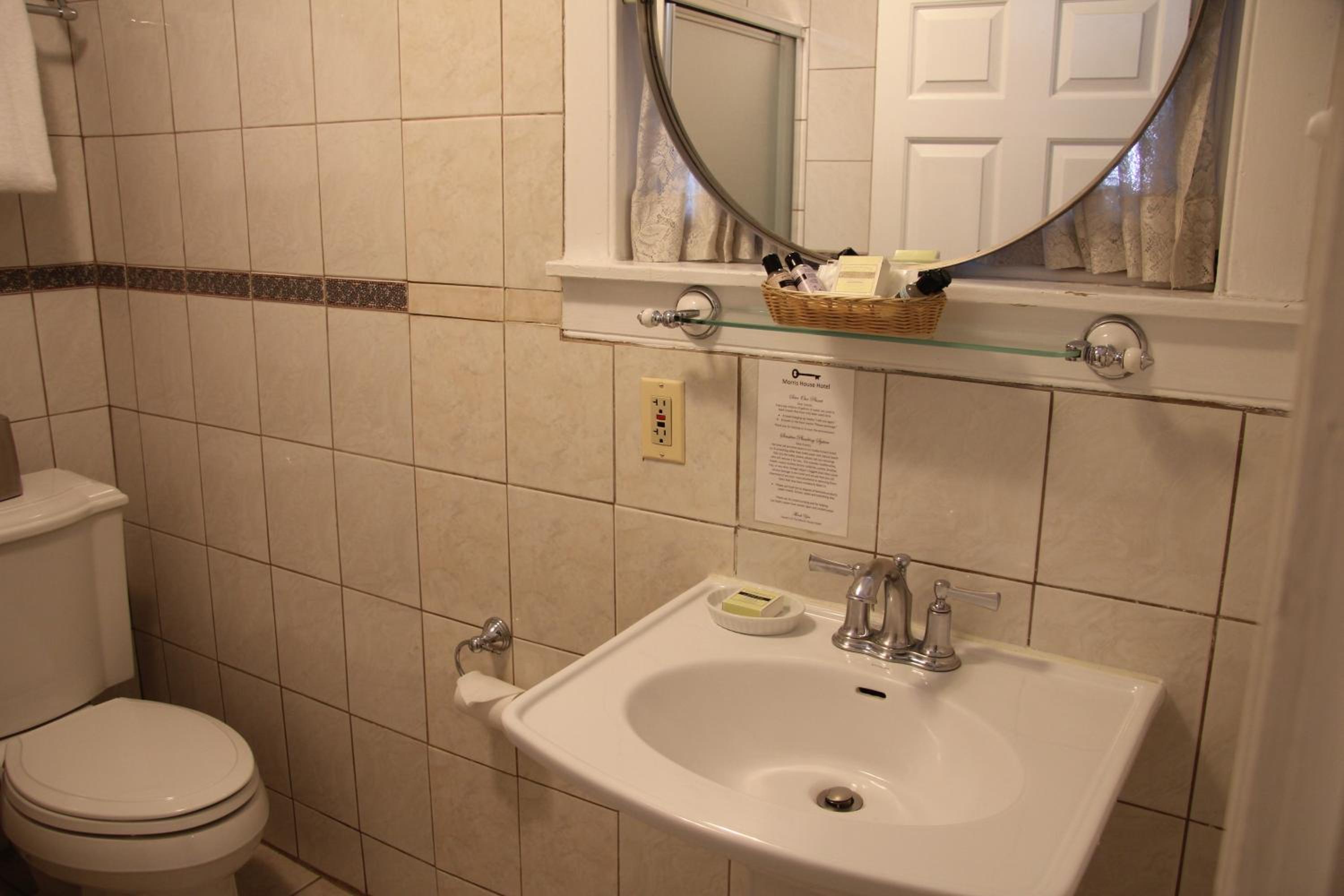 Large Extended Suites.. Room 101.  - Photo 11