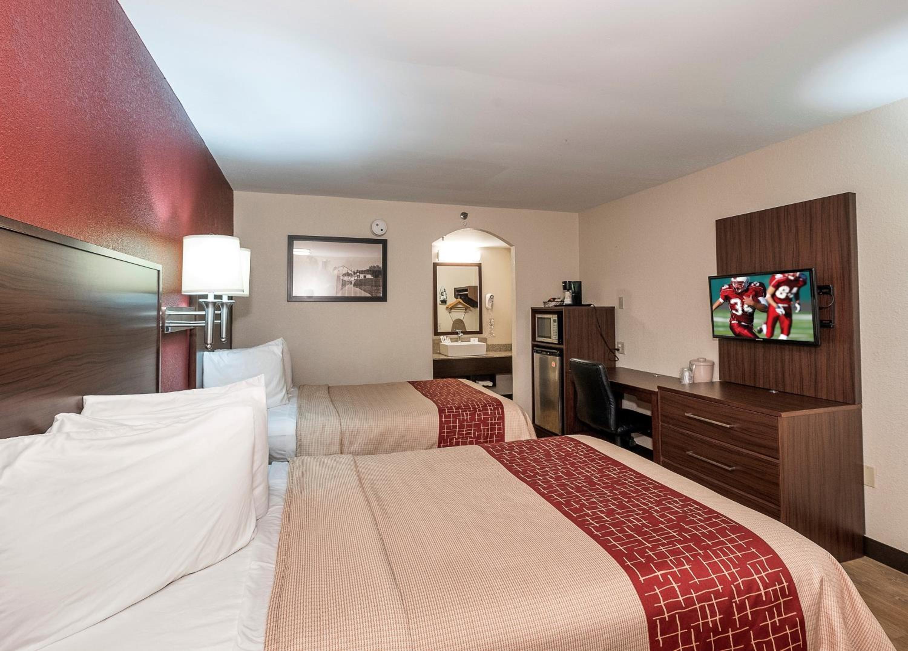 Deluxe Double Room with Two Double Beds - Non-Smoking - Photo 10