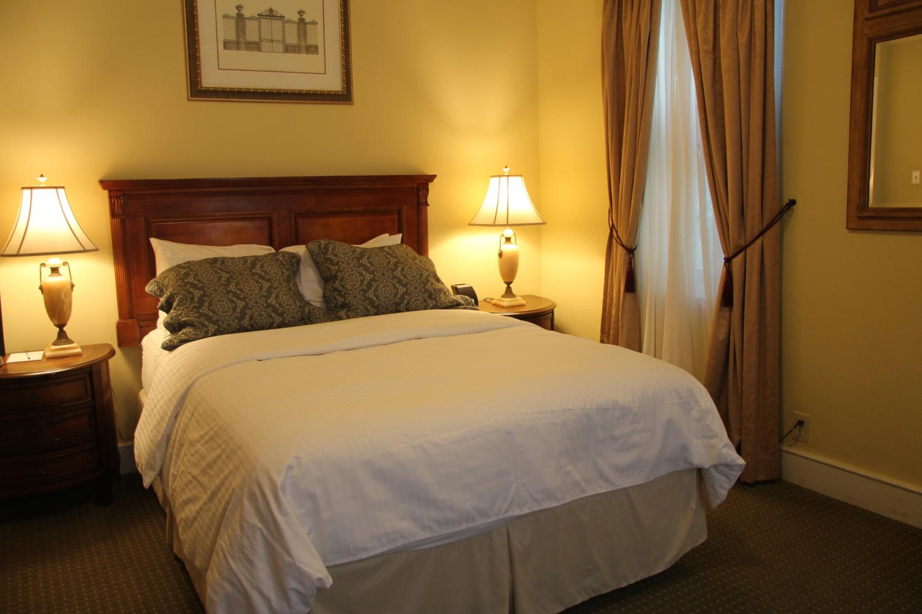 Standard Room 204 Main House