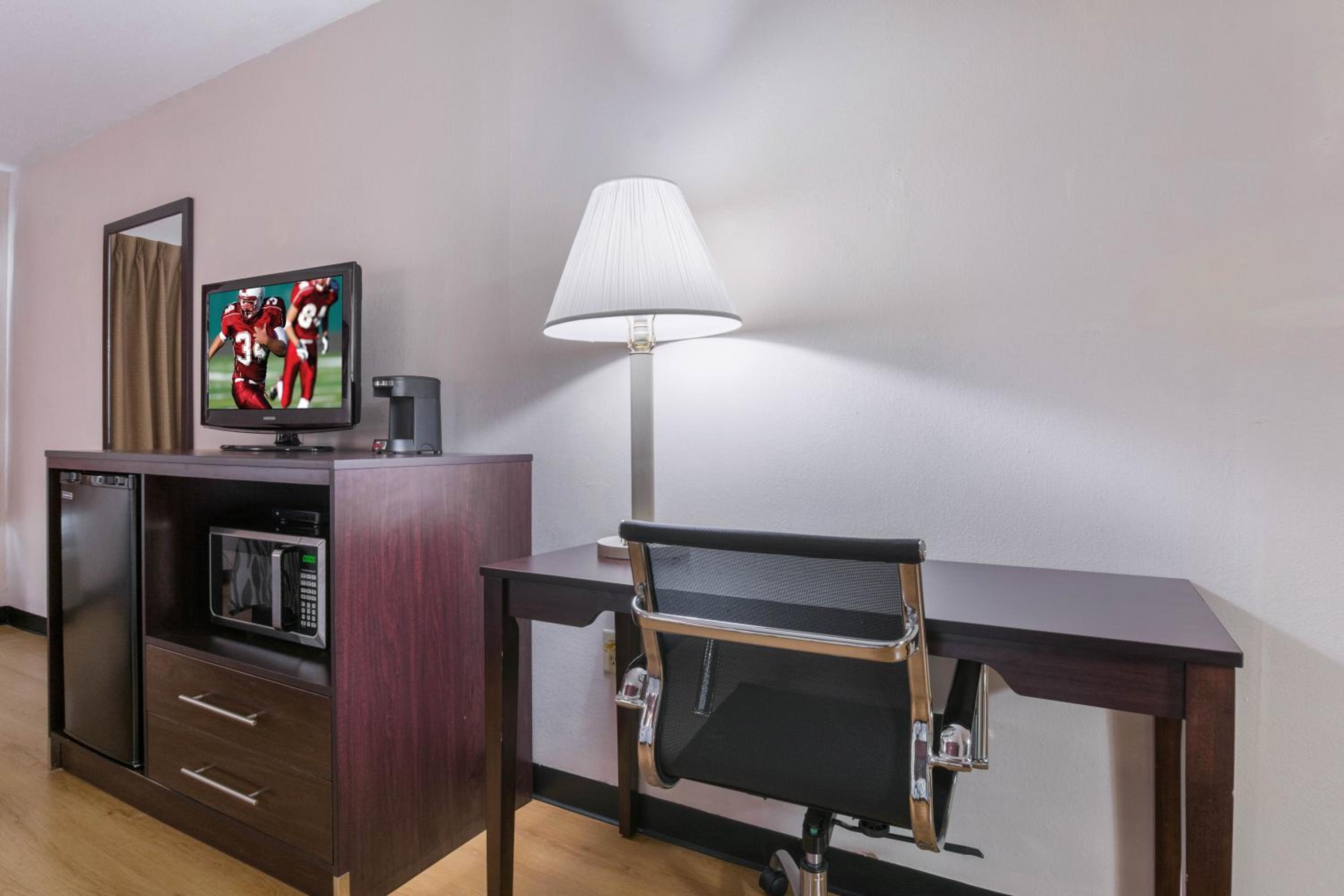 Deluxe Room with Two Double Beds Non-Smoking - Photo 1