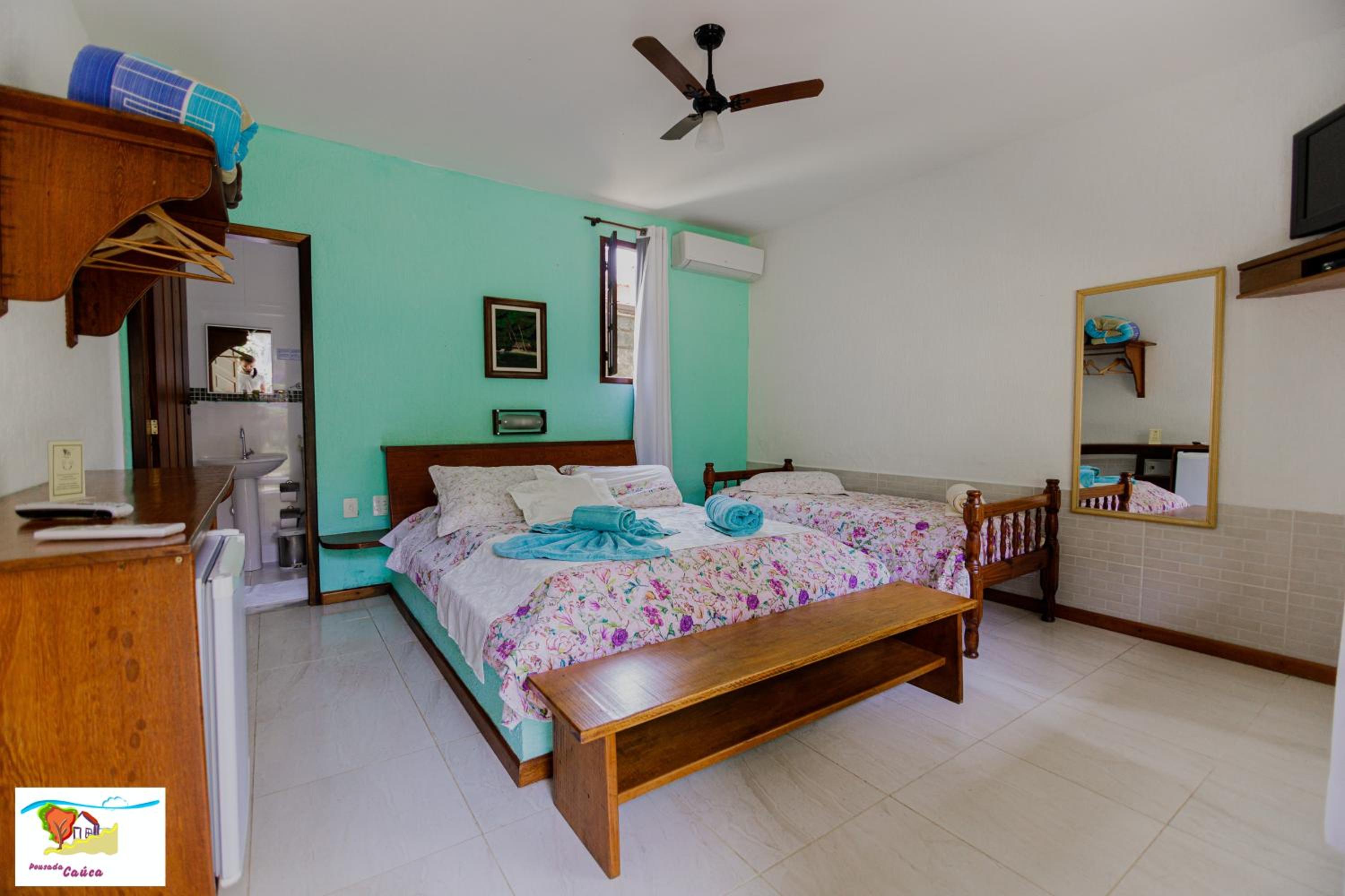 Small Double or Twin Room photo 3