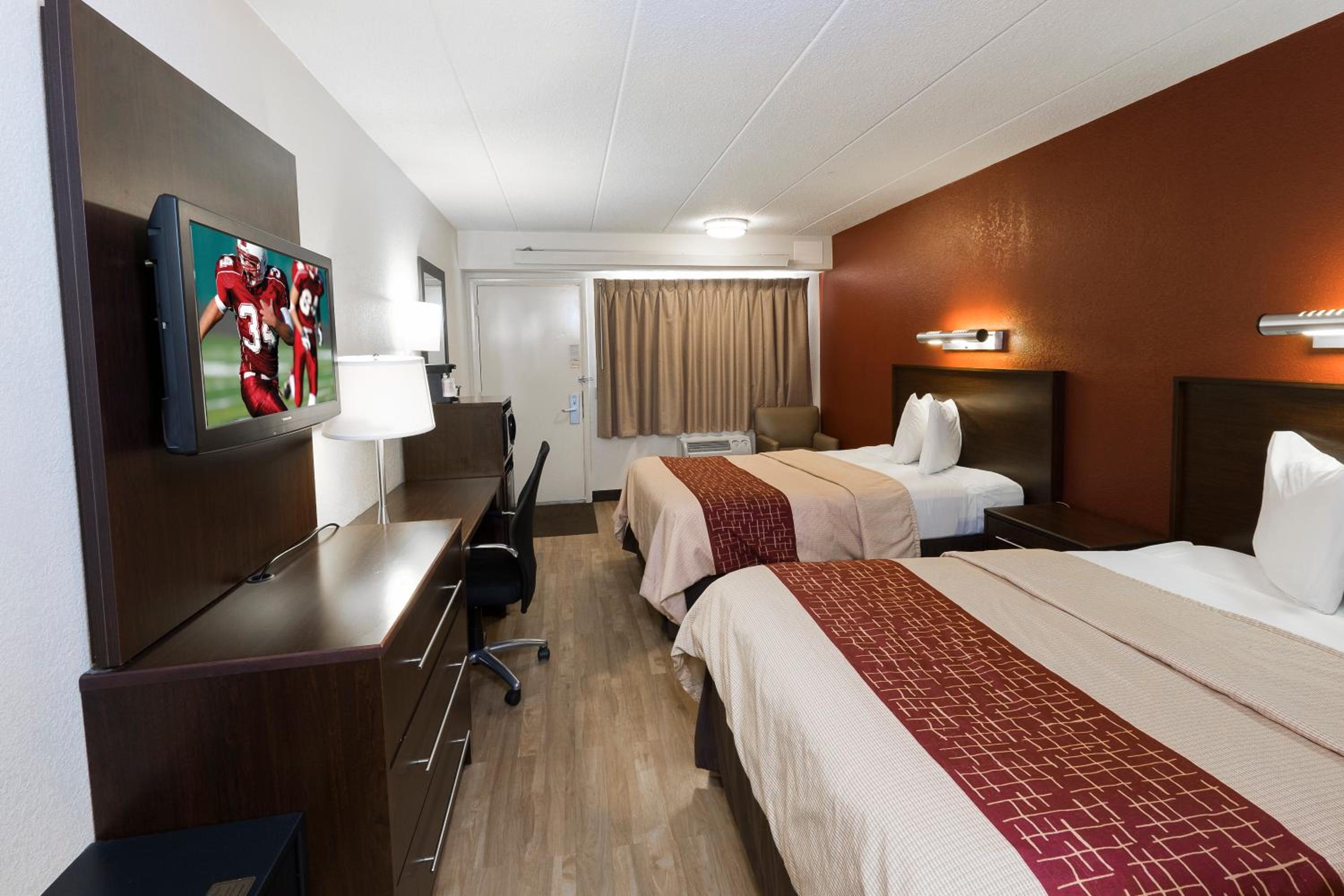 Deluxe Room with Two Double Beds Smoke Free - Photo 1