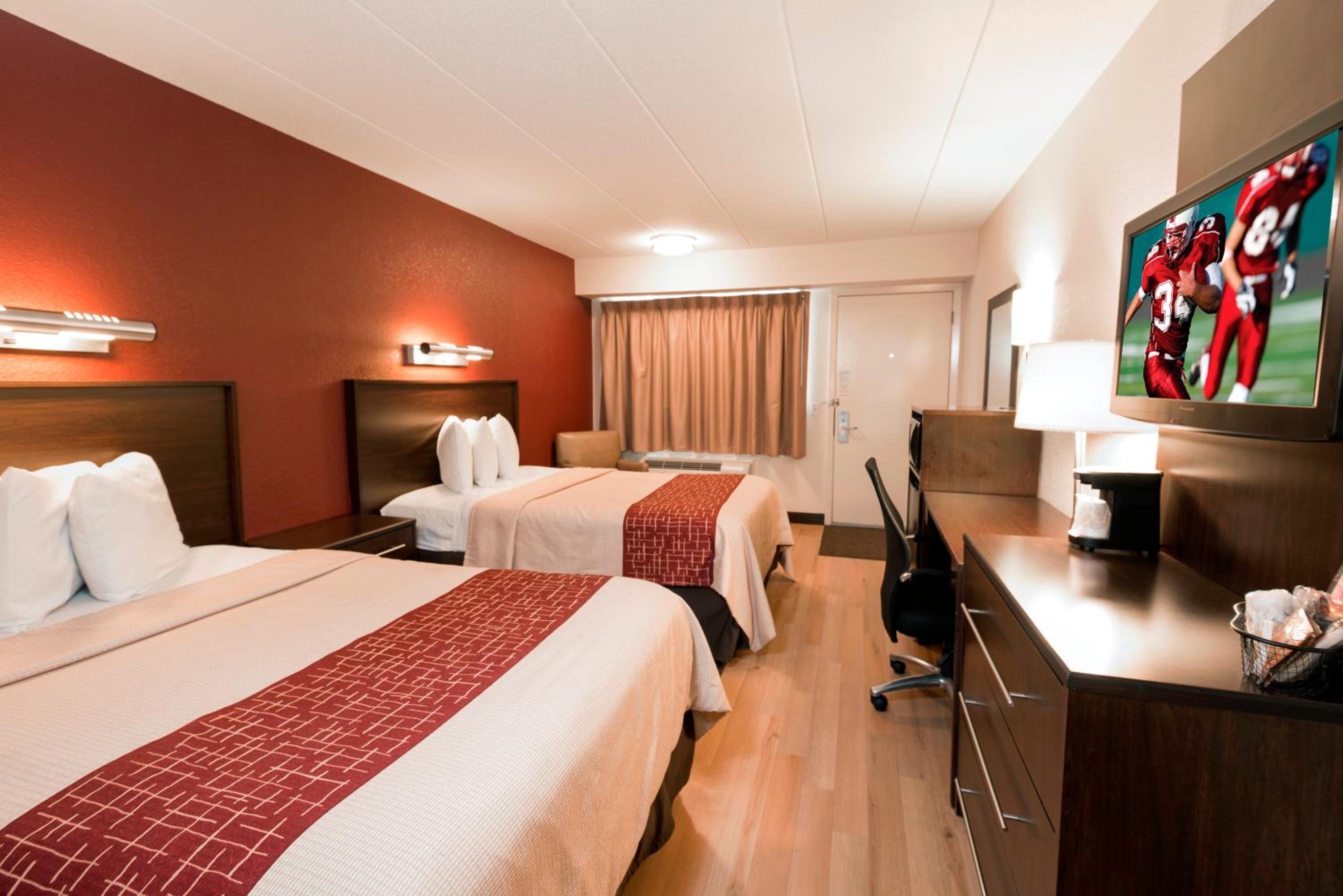 Deluxe Room with Two Double Beds Smoke Free - Photo 5