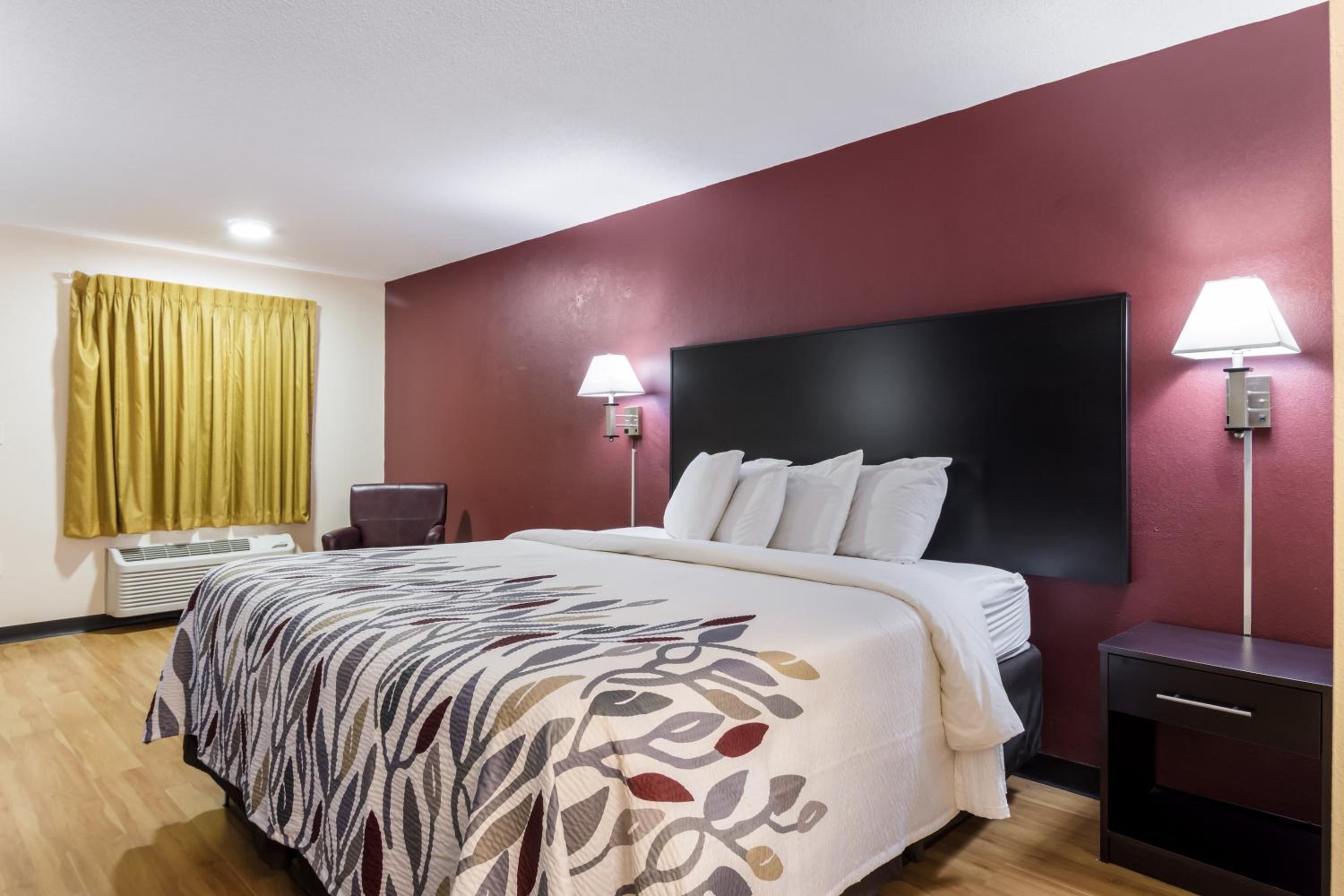 Superior King Room - Non-Smoking - Photo 3