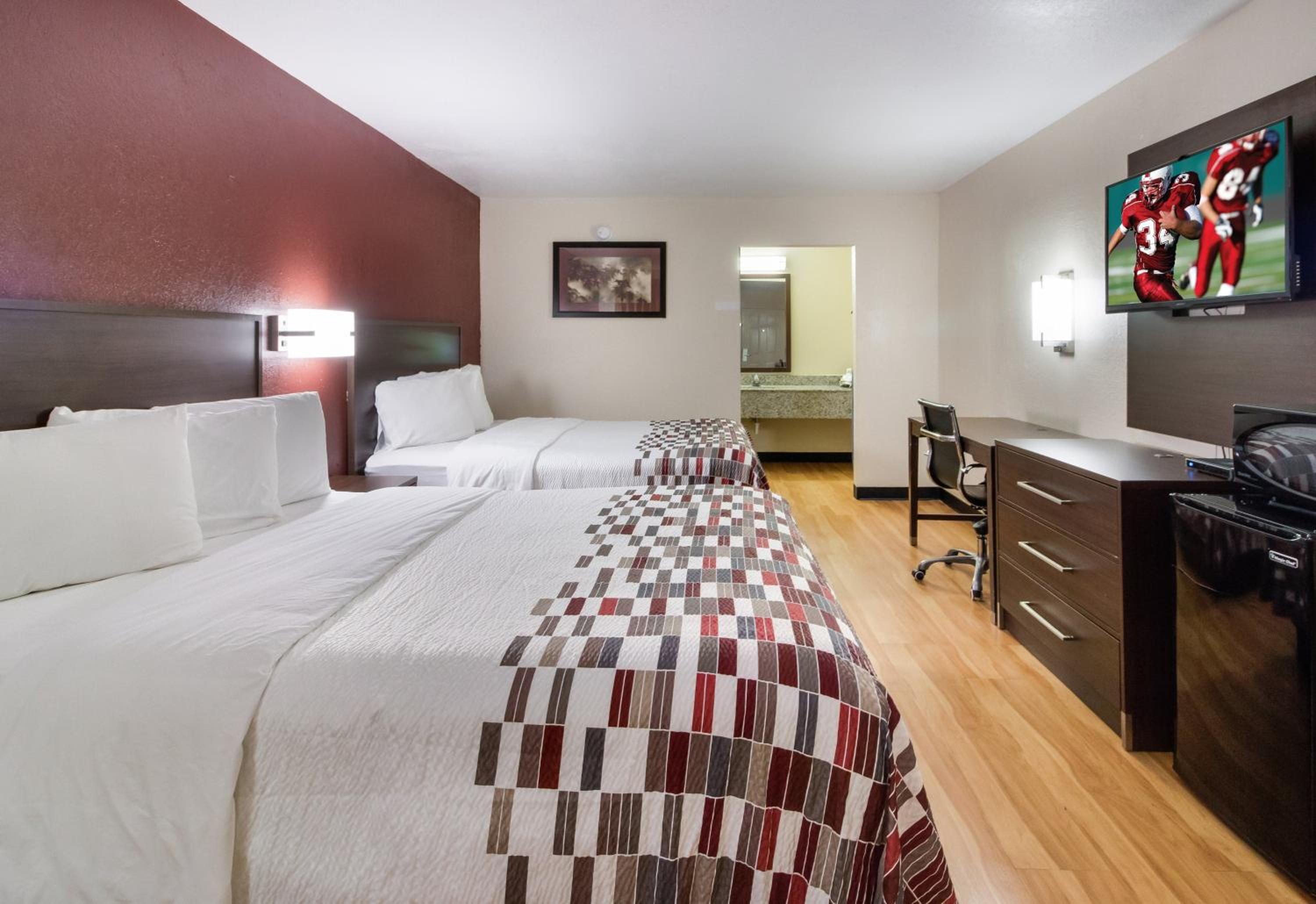 Deluxe Room with Two Queen Beds Smoke Free - Photo 1