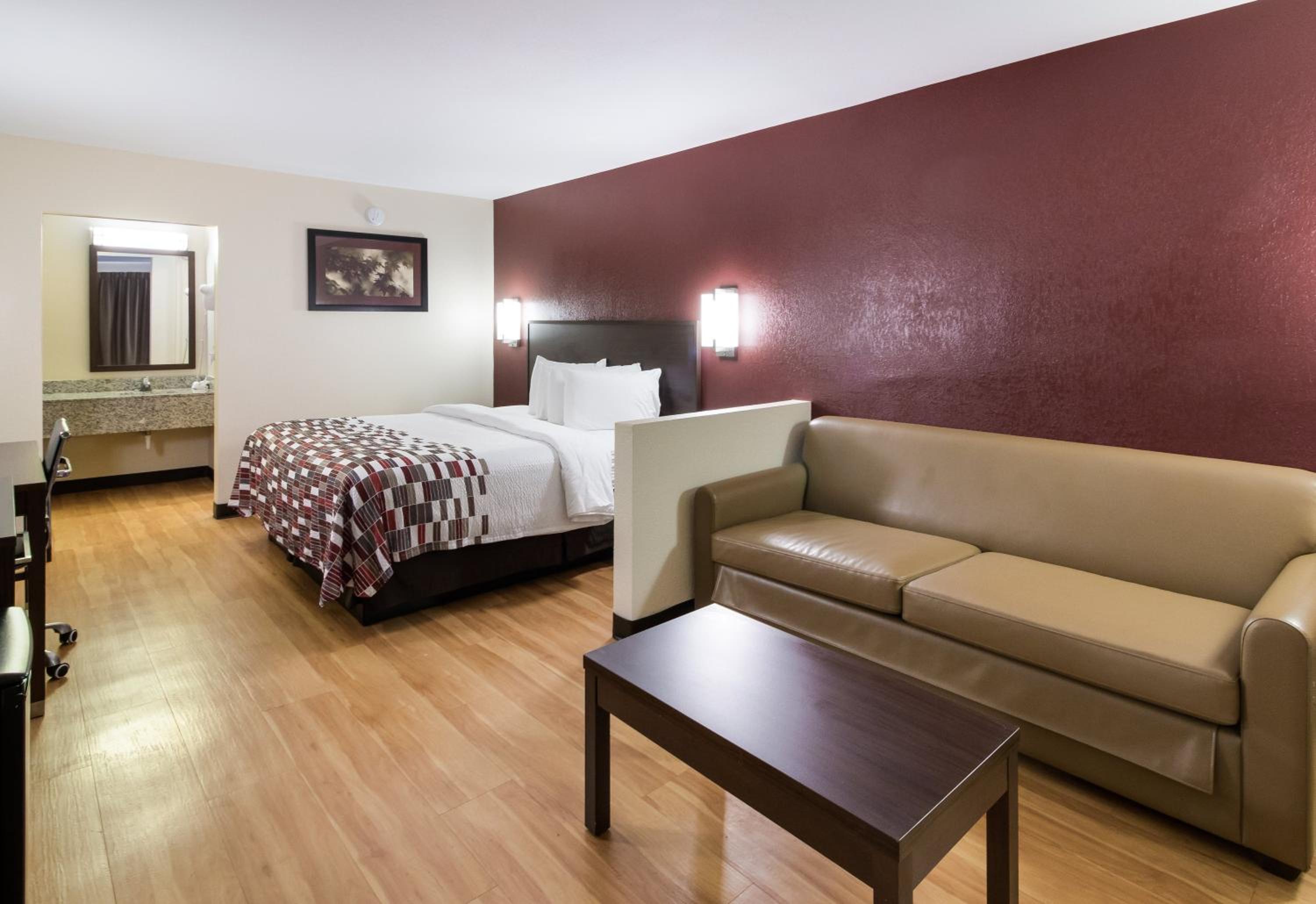 Suite King Room Smoke Free - Photo 3
