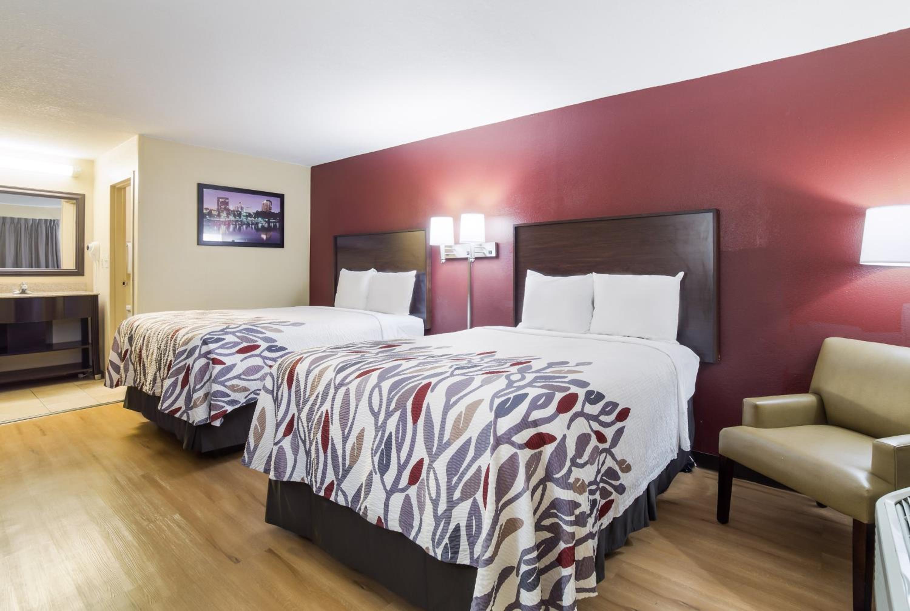 Deluxe Room with Two Double Beds Non-Smoking - Photo 1