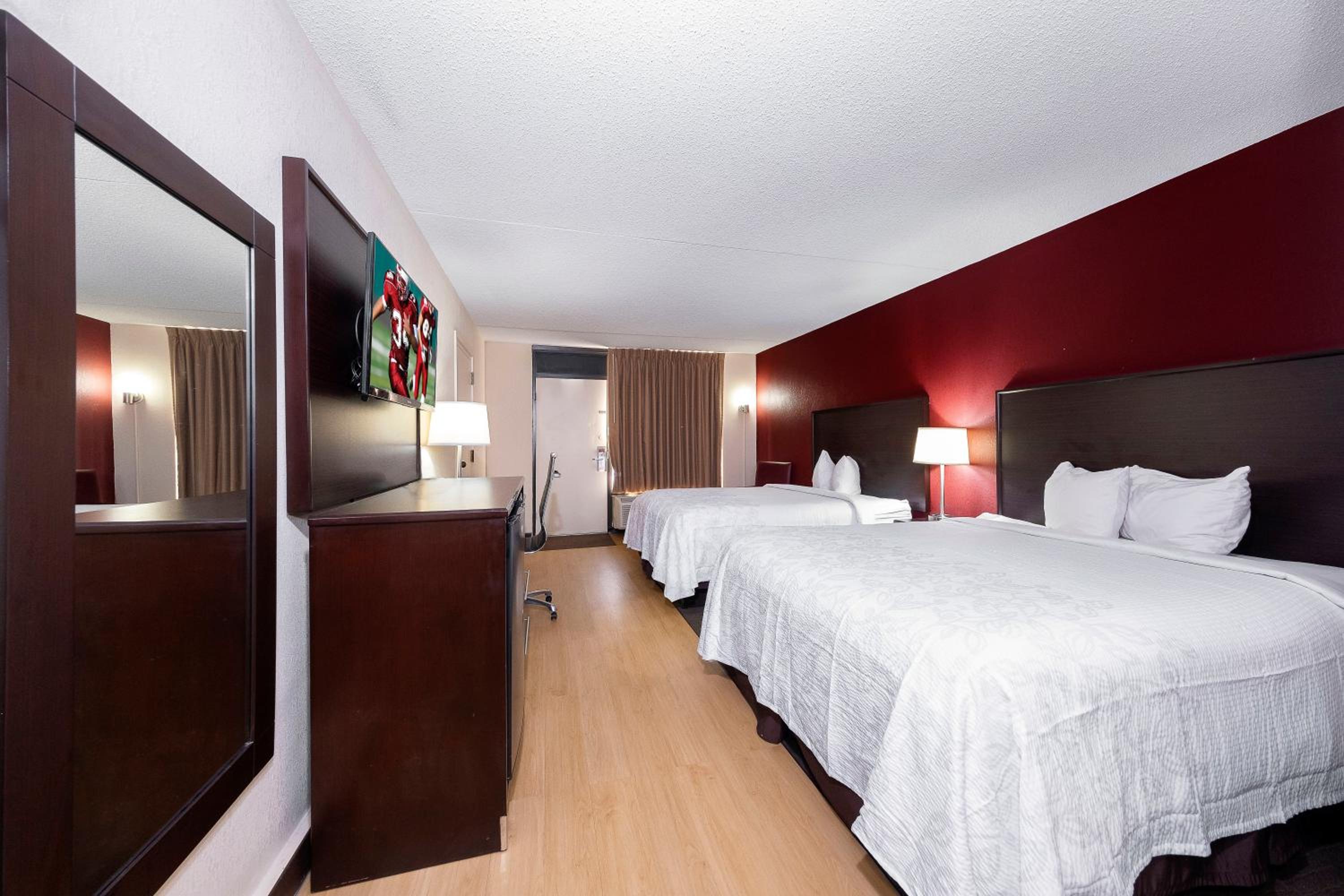 Deluxe Room with Two Queen Beds Smoke Free photo 1