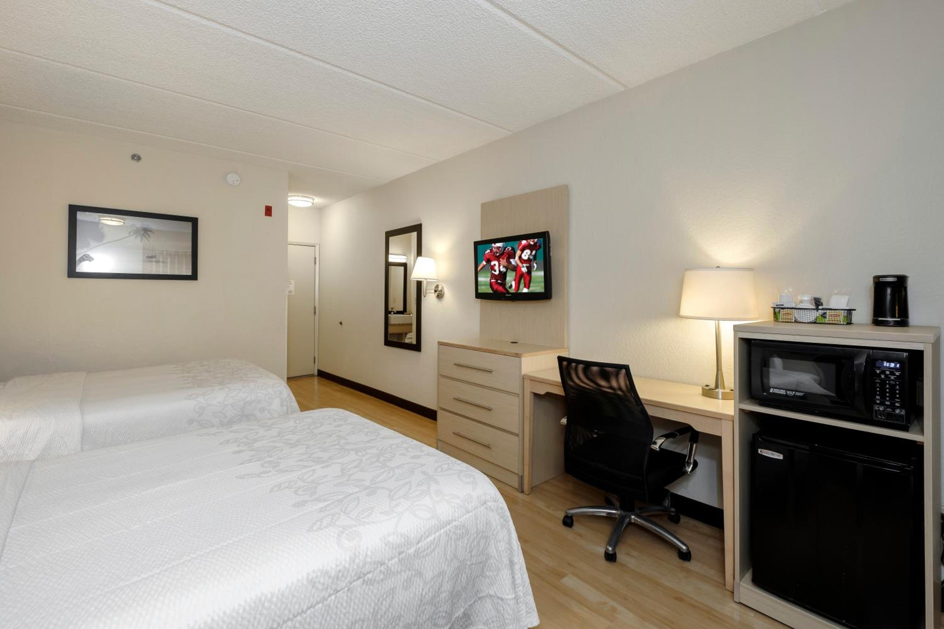 Deluxe Room with Two Double Beds Smoke Free - Photo 3