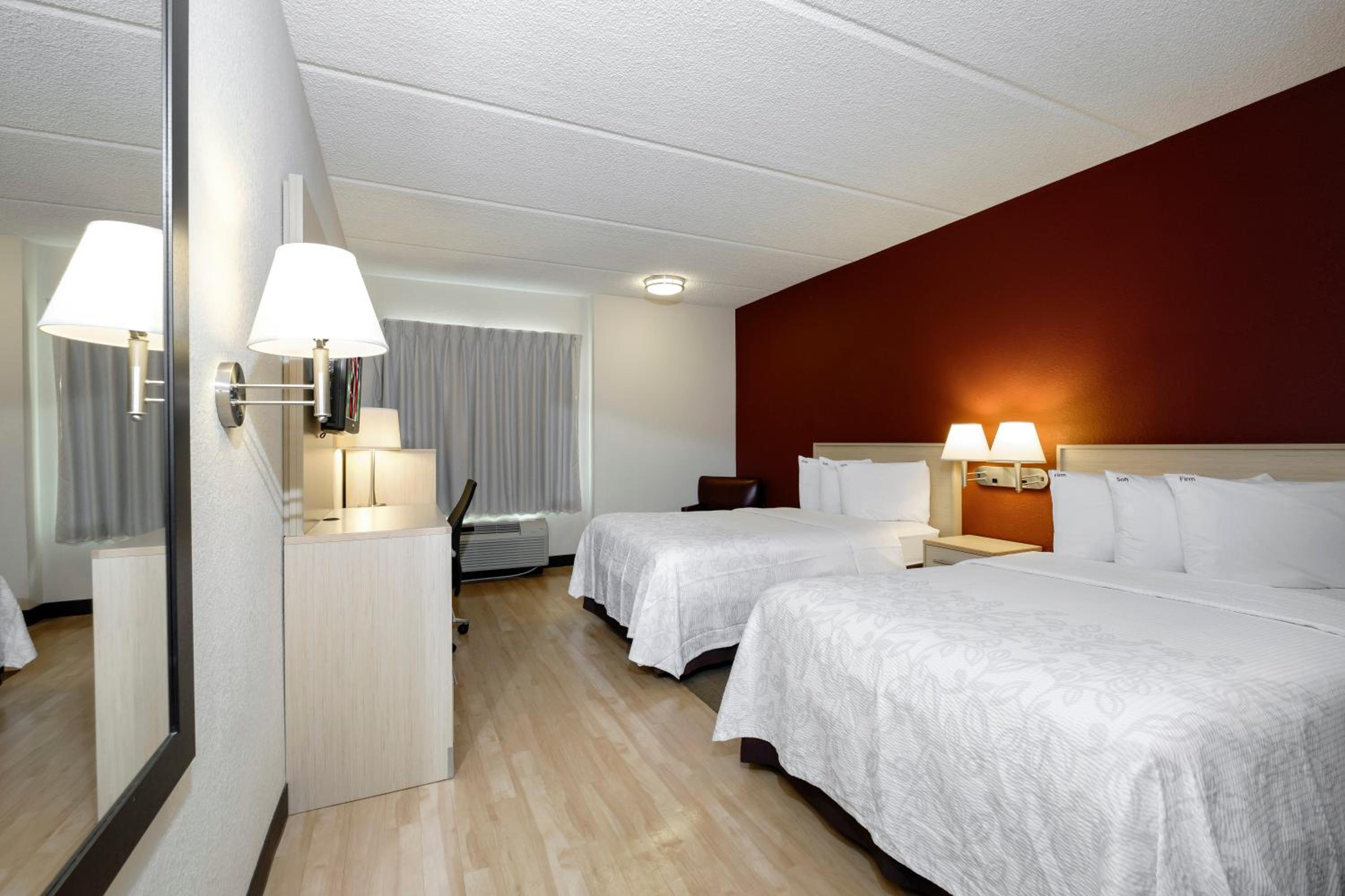 Deluxe Room with Two Double Beds Smoke Free - Photo 4
