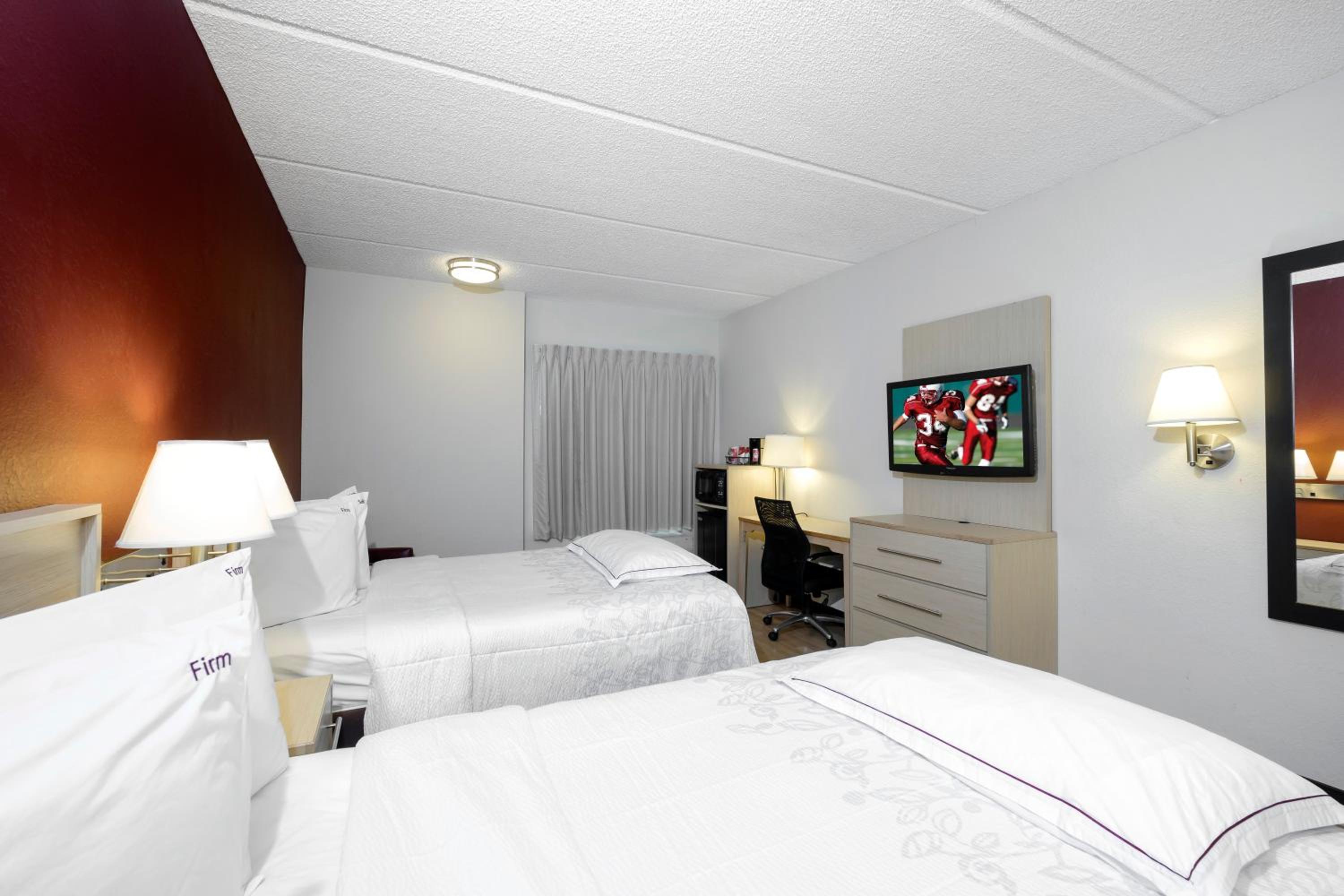 Premium Room with Two Double Beds Smoke Free (Upgraded Bedding and Snack Box) - Photo 5