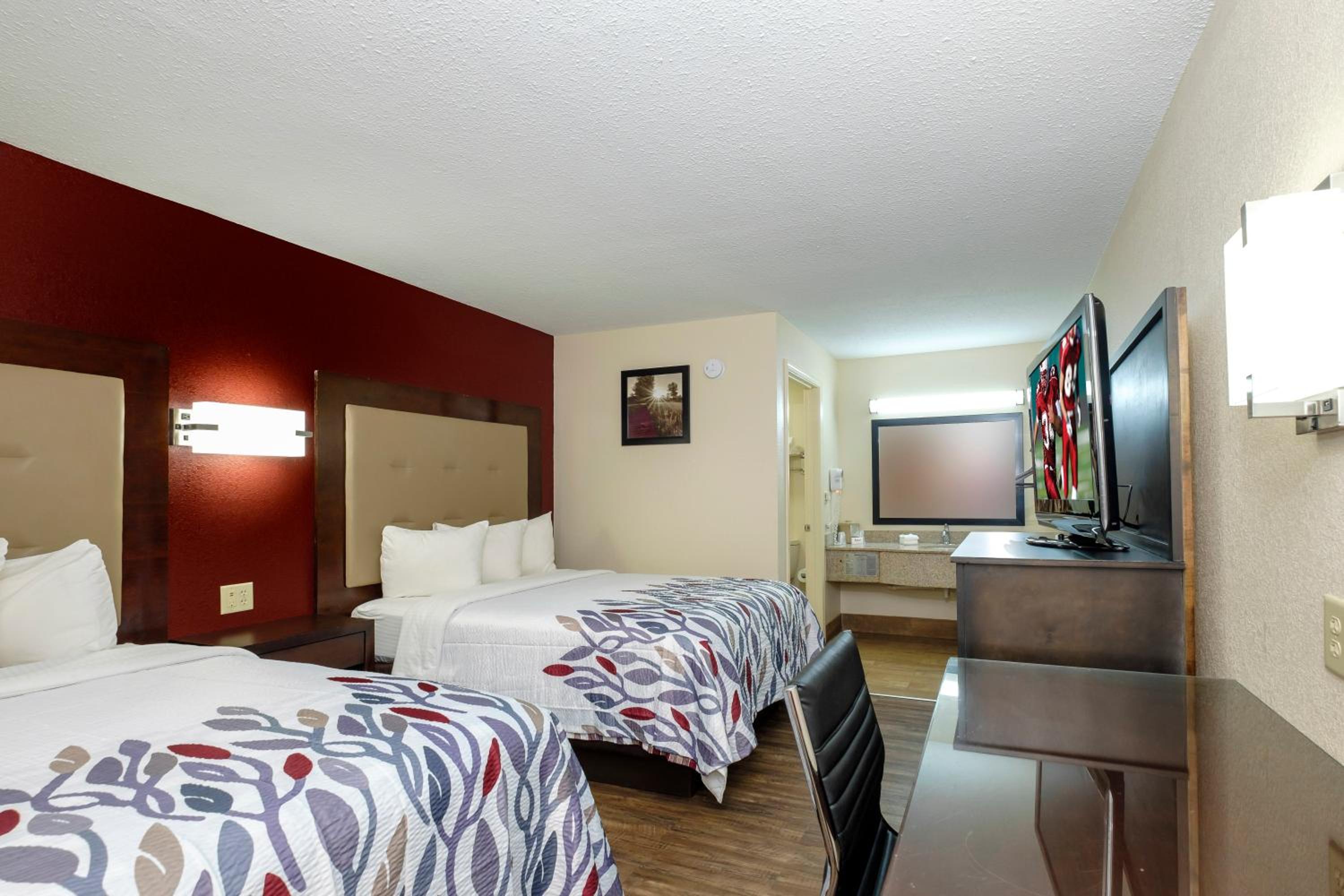 Deluxe 2 Full Beds Non-Smoking - Photo 5