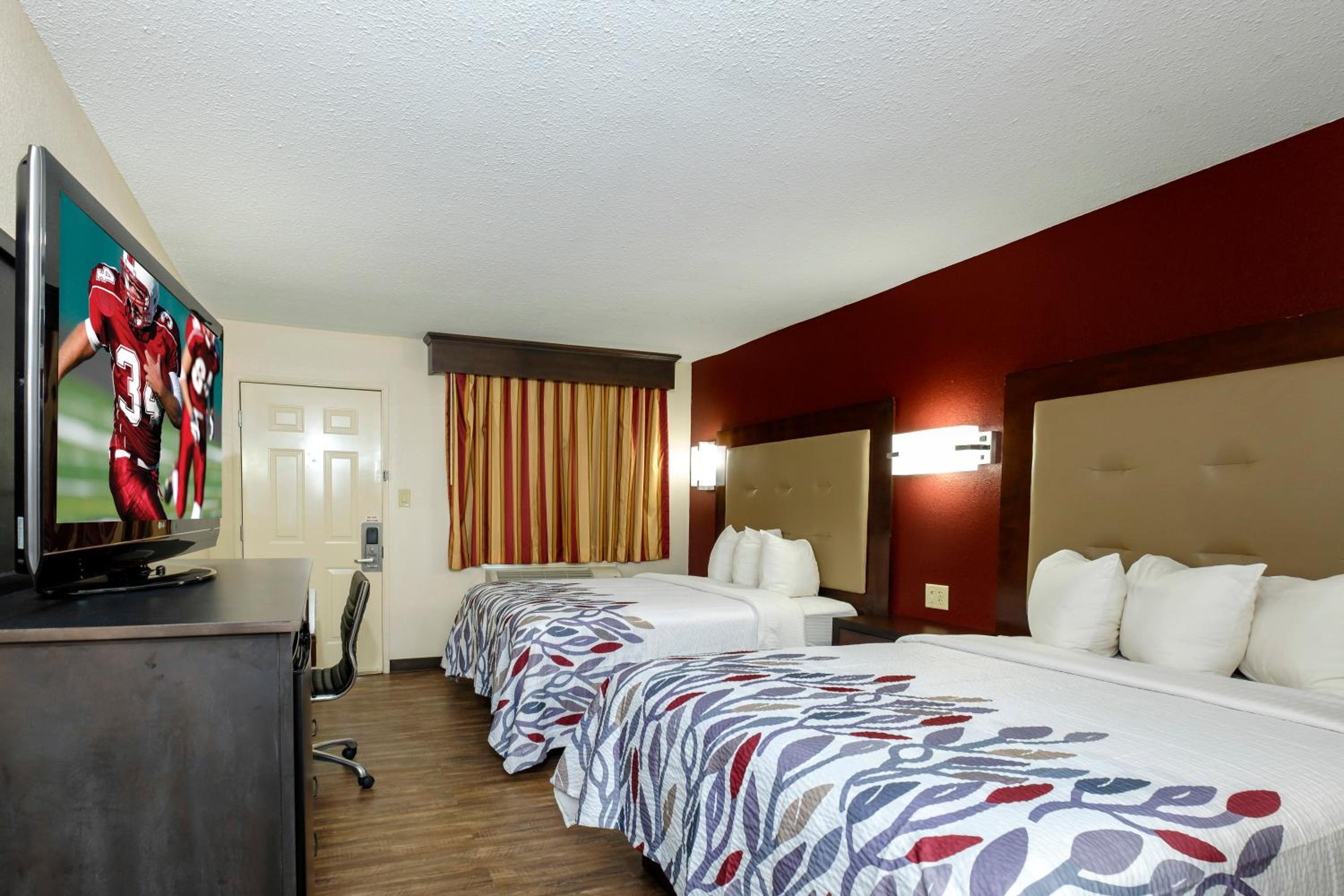 Deluxe 2 Full Beds Non-Smoking - Photo 4