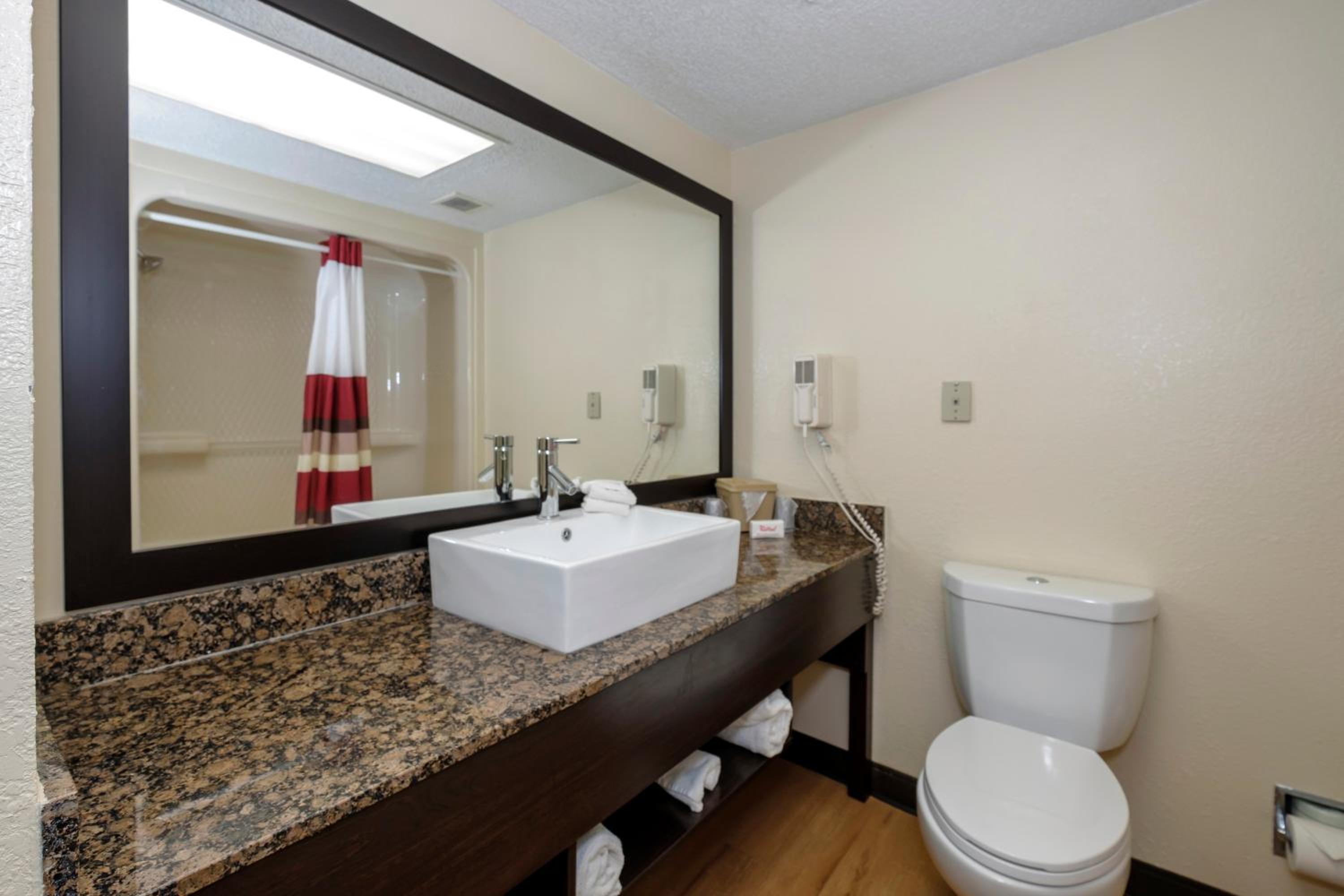 Superior King Room Non-Smoking - Photo 13