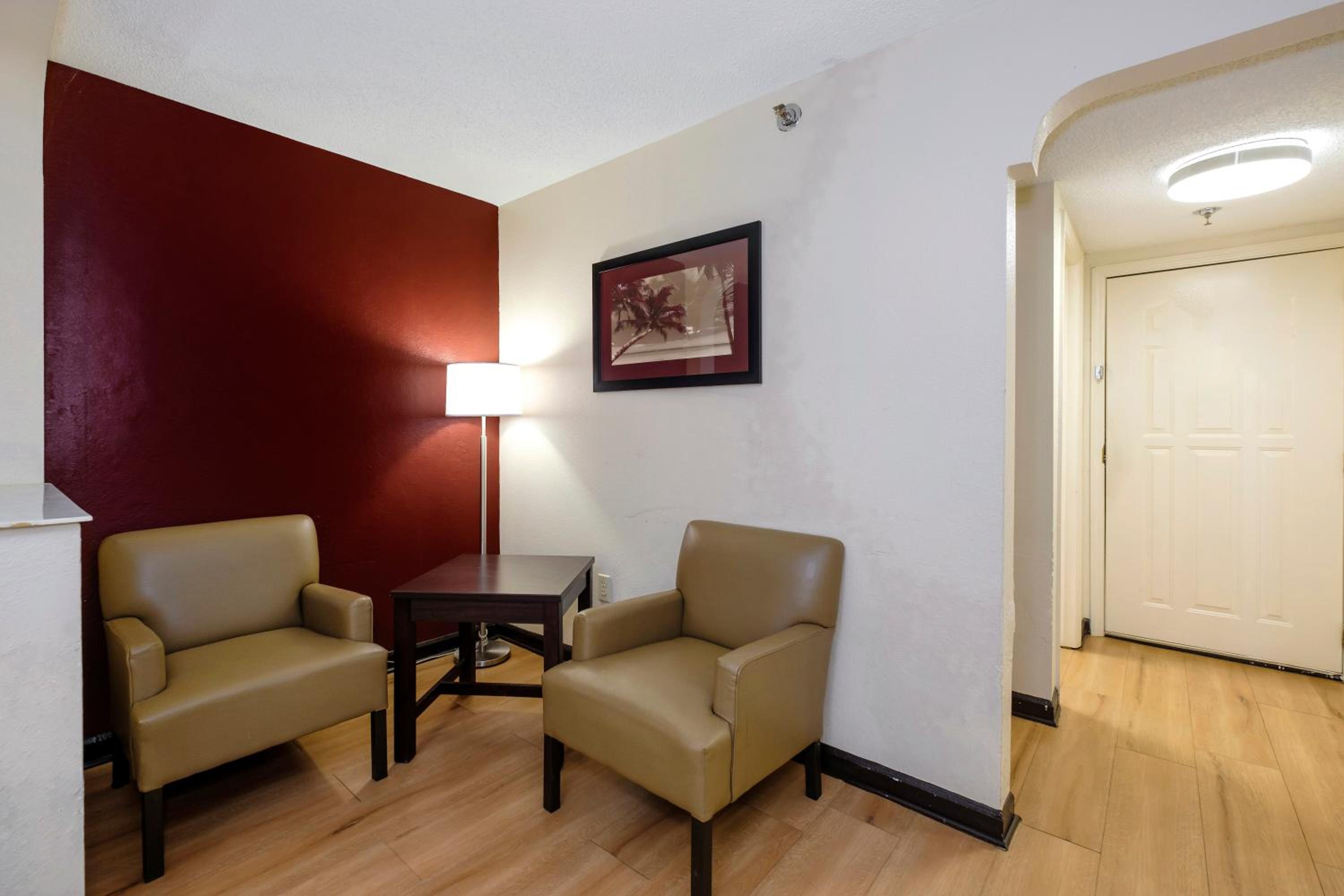Superior King Room Non-Smoking - Photo 6