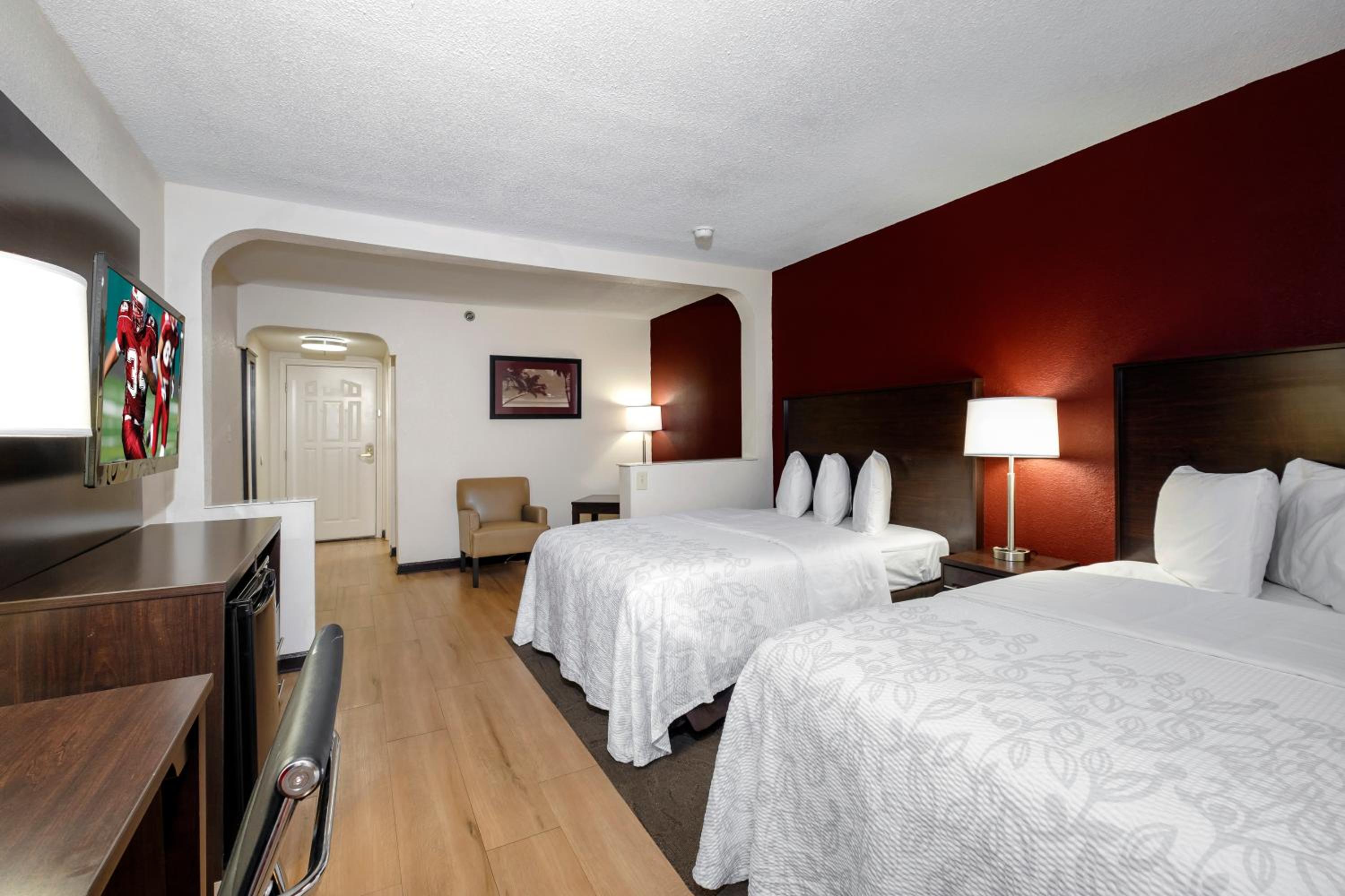  Deluxe Room with Two Double Beds Non-Smoking - Photo 12