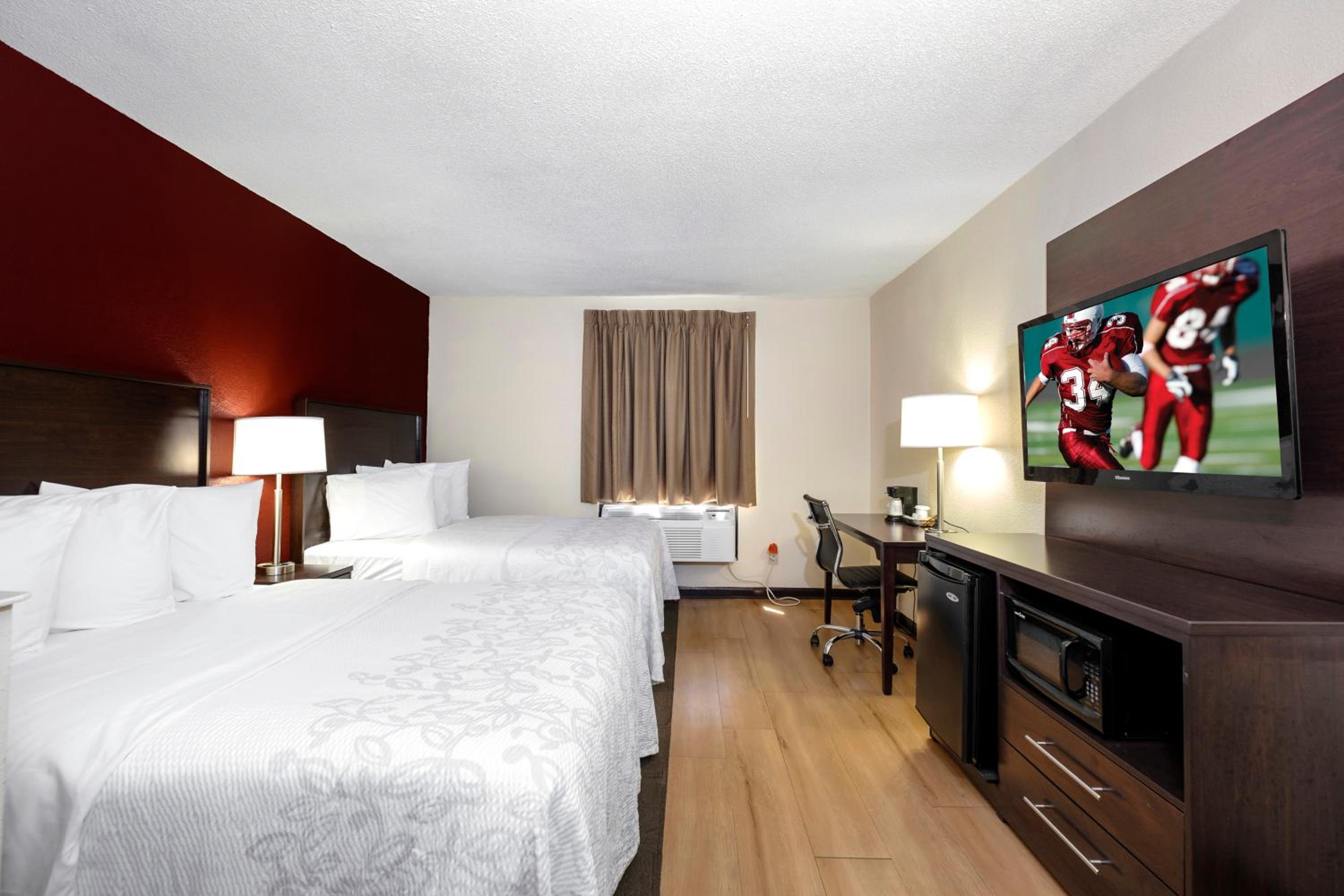  Deluxe Room with Two Double Beds Non-Smoking - Photo 13