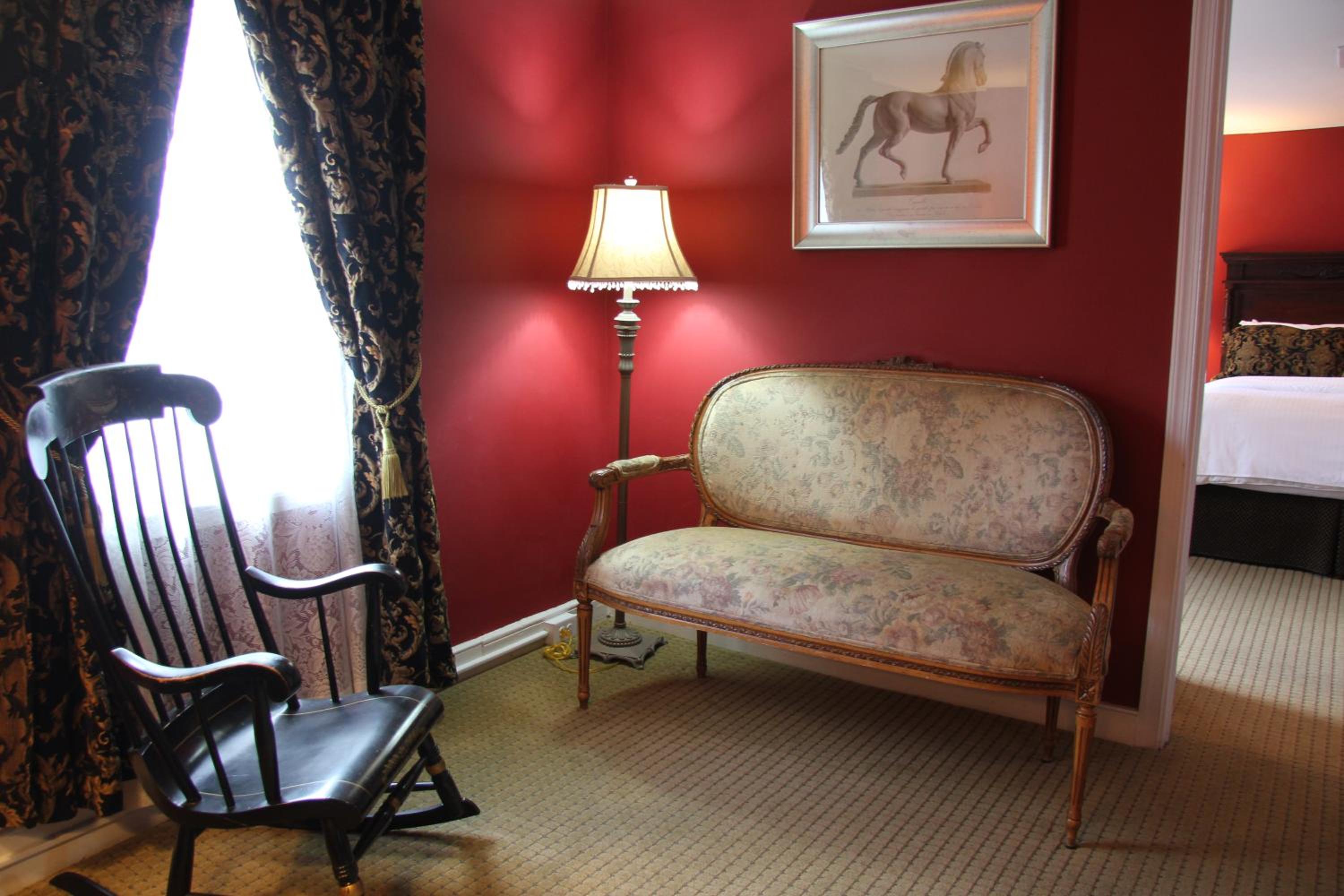 Mini Suite 303 Main House.  - Photo 6