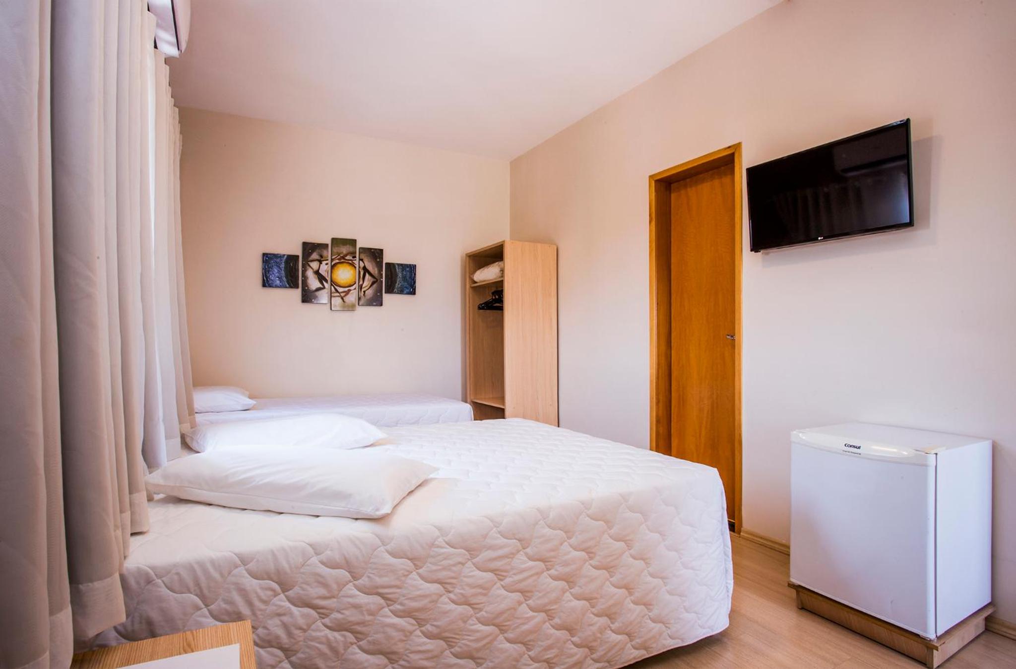 Superior Triple Room with 1 double bed and 1 single bed photo 3