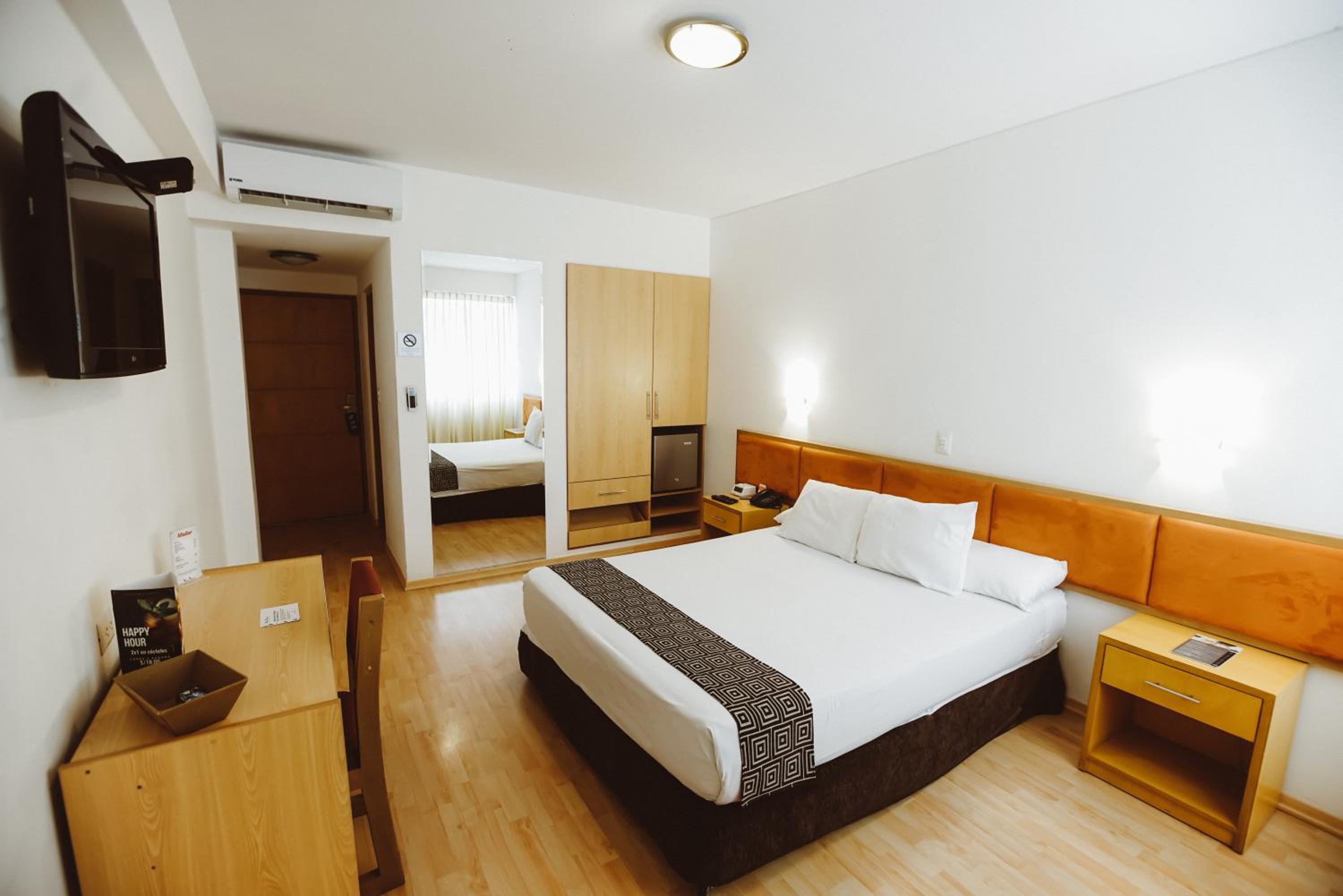 Standard Queen Room