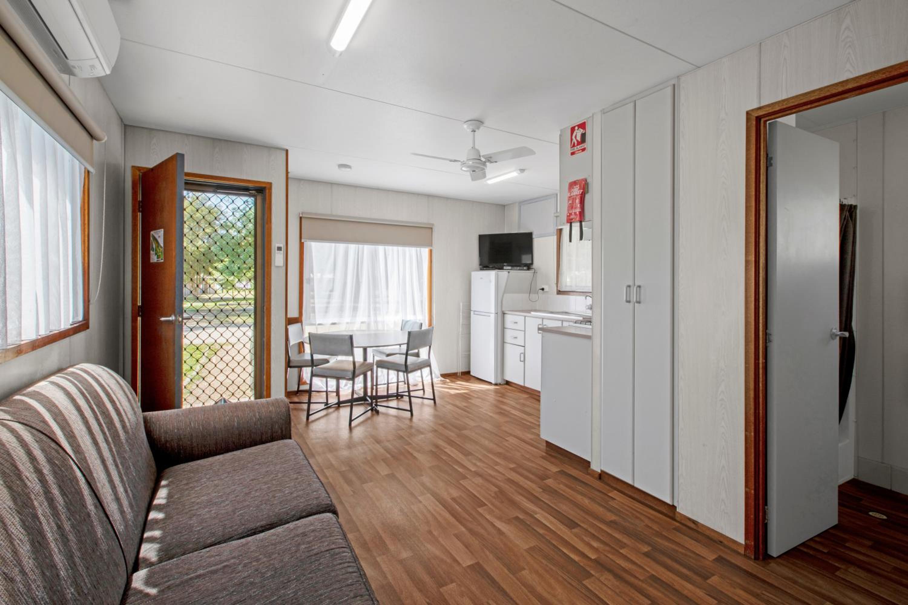 Holiday Cabin photo 3