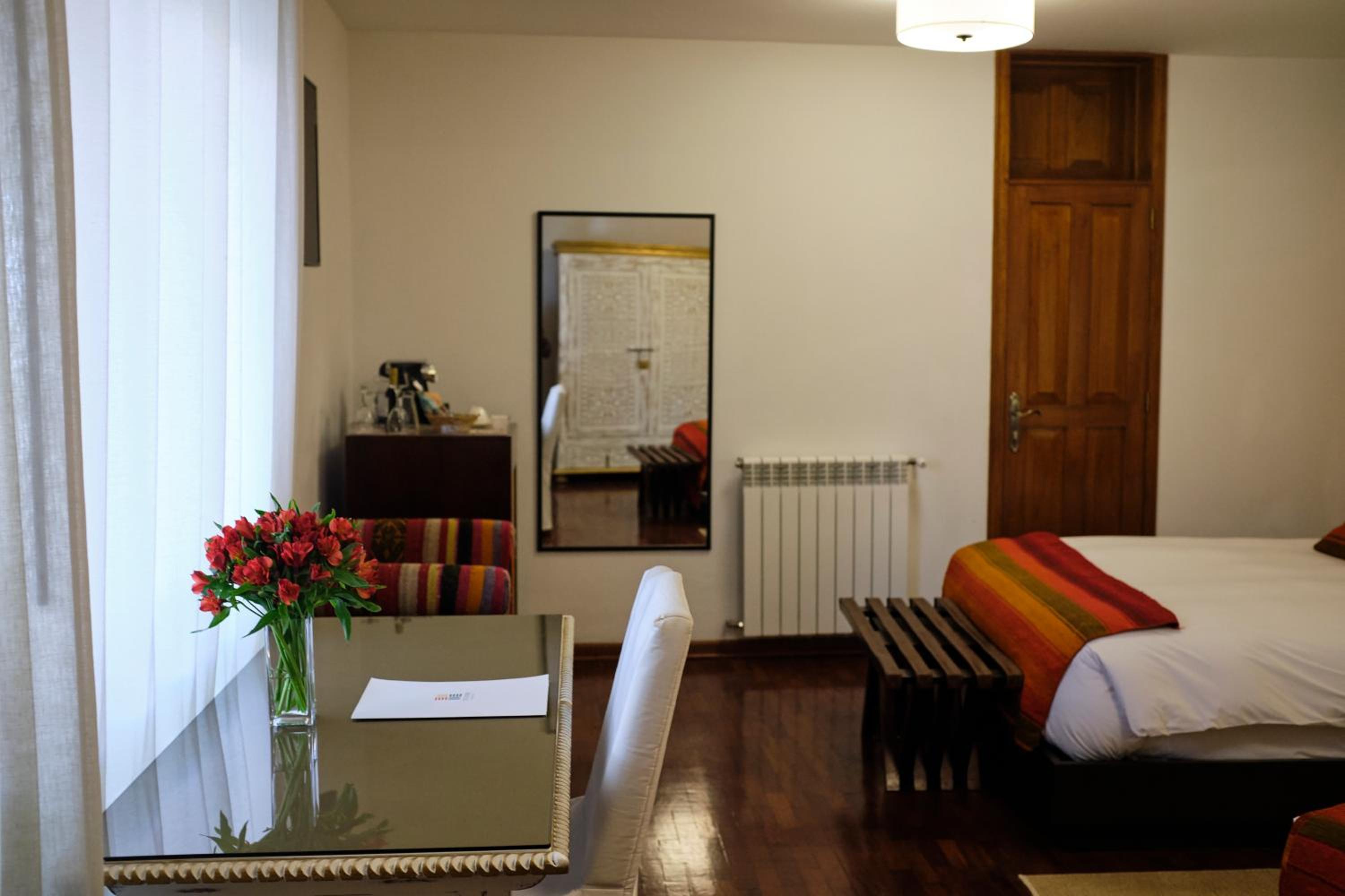 Queen Room photo 1