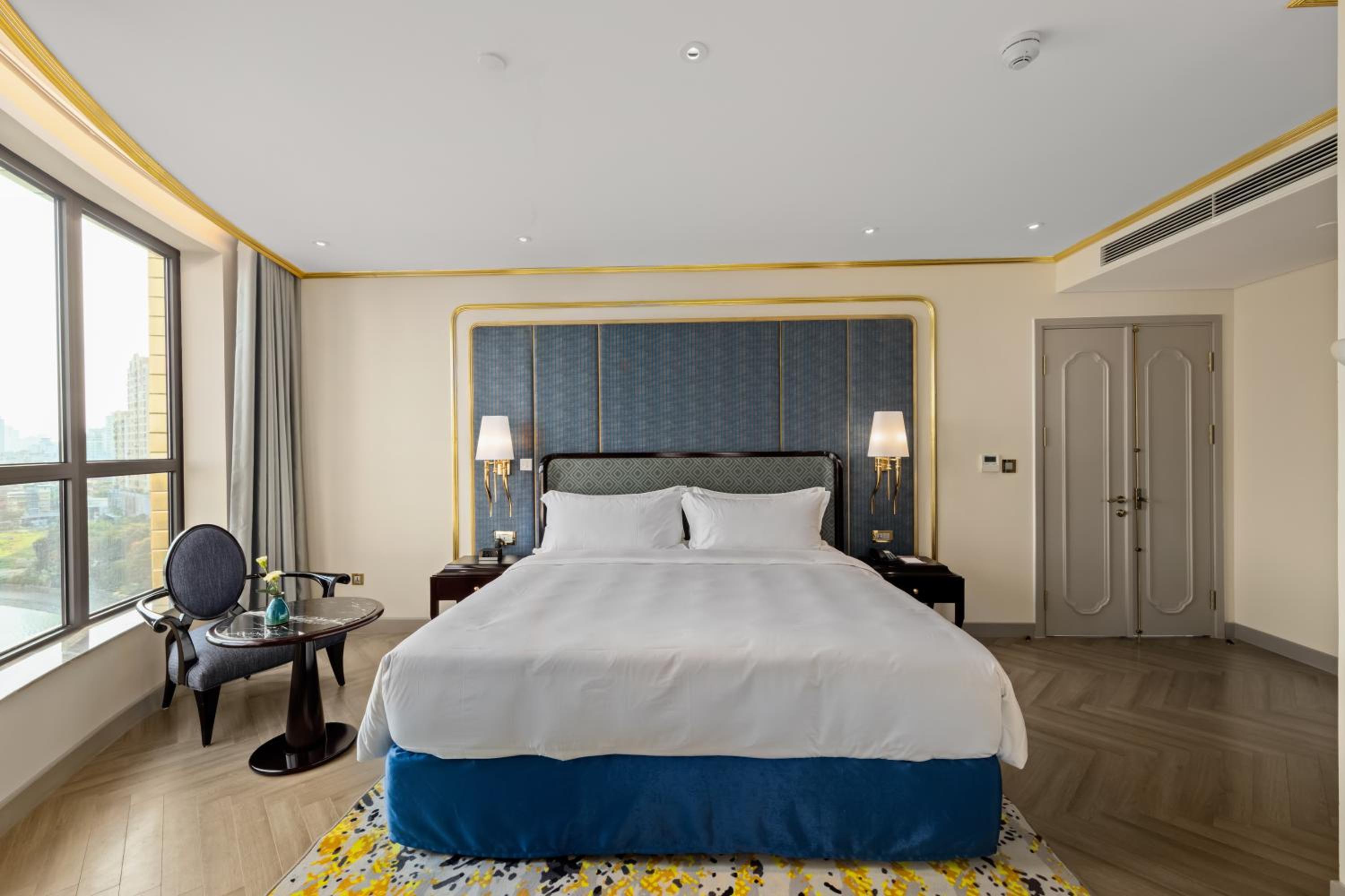 Golden Suite - Photo 12