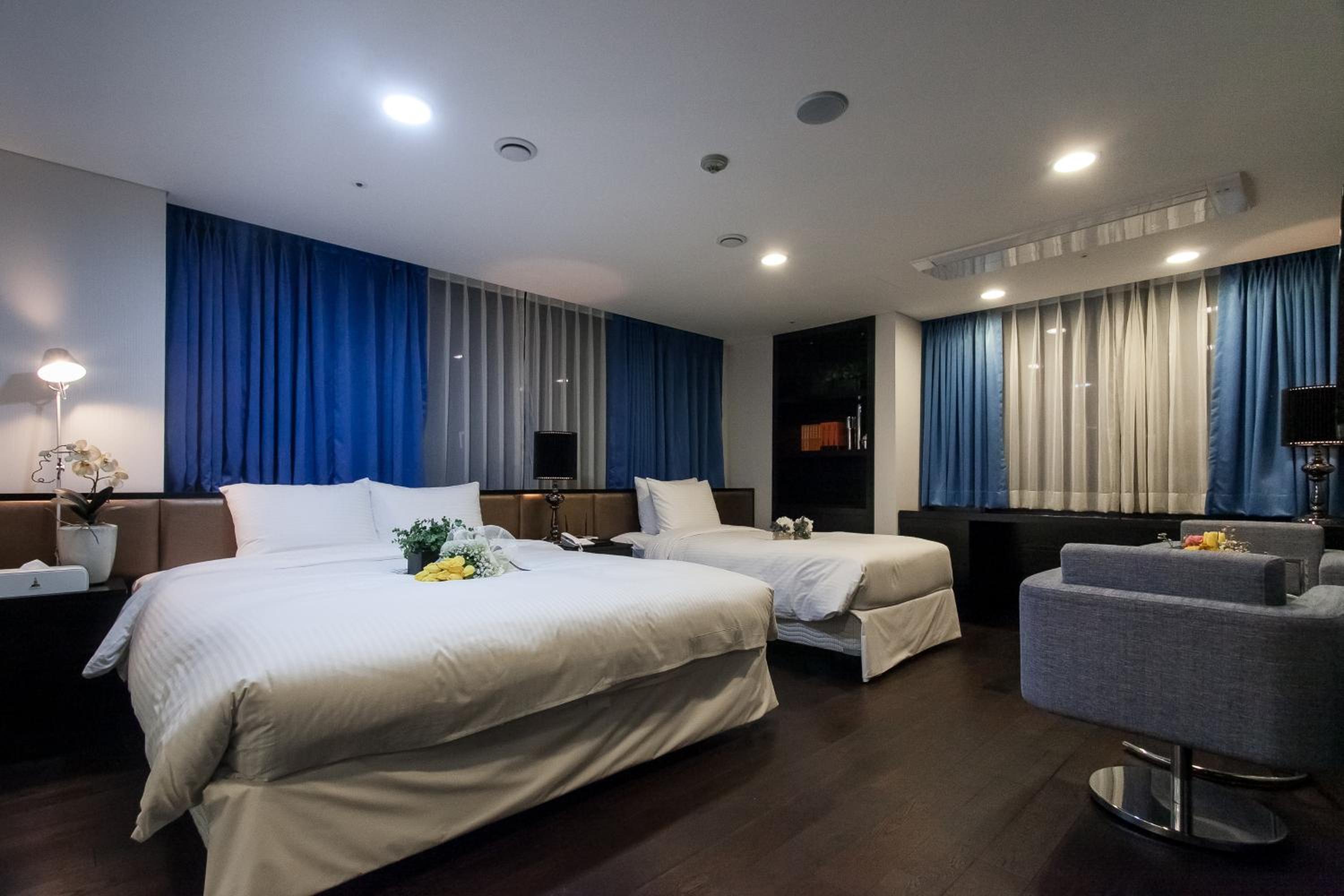 Suite with Private Pool