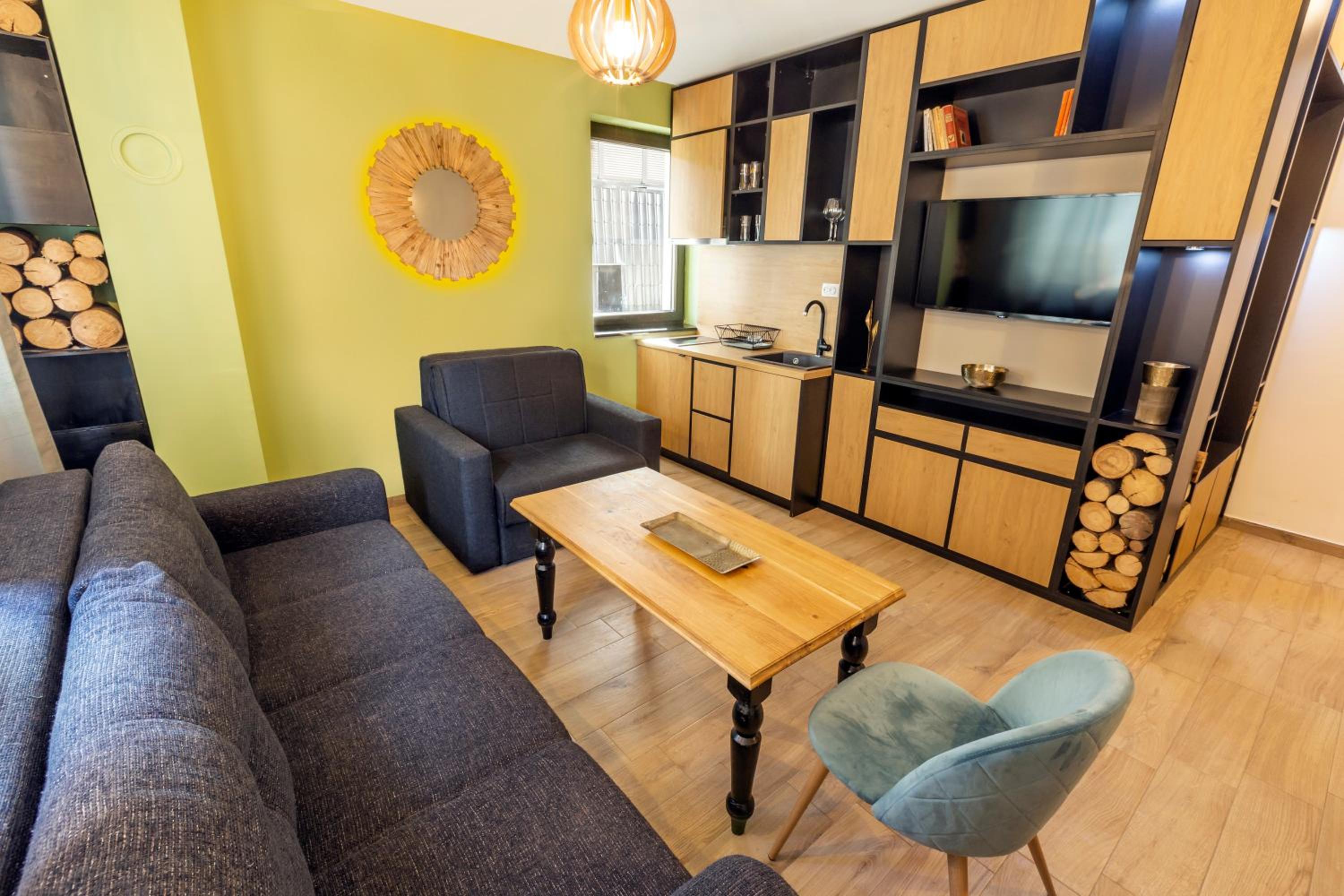 One-Bedroom Apartment