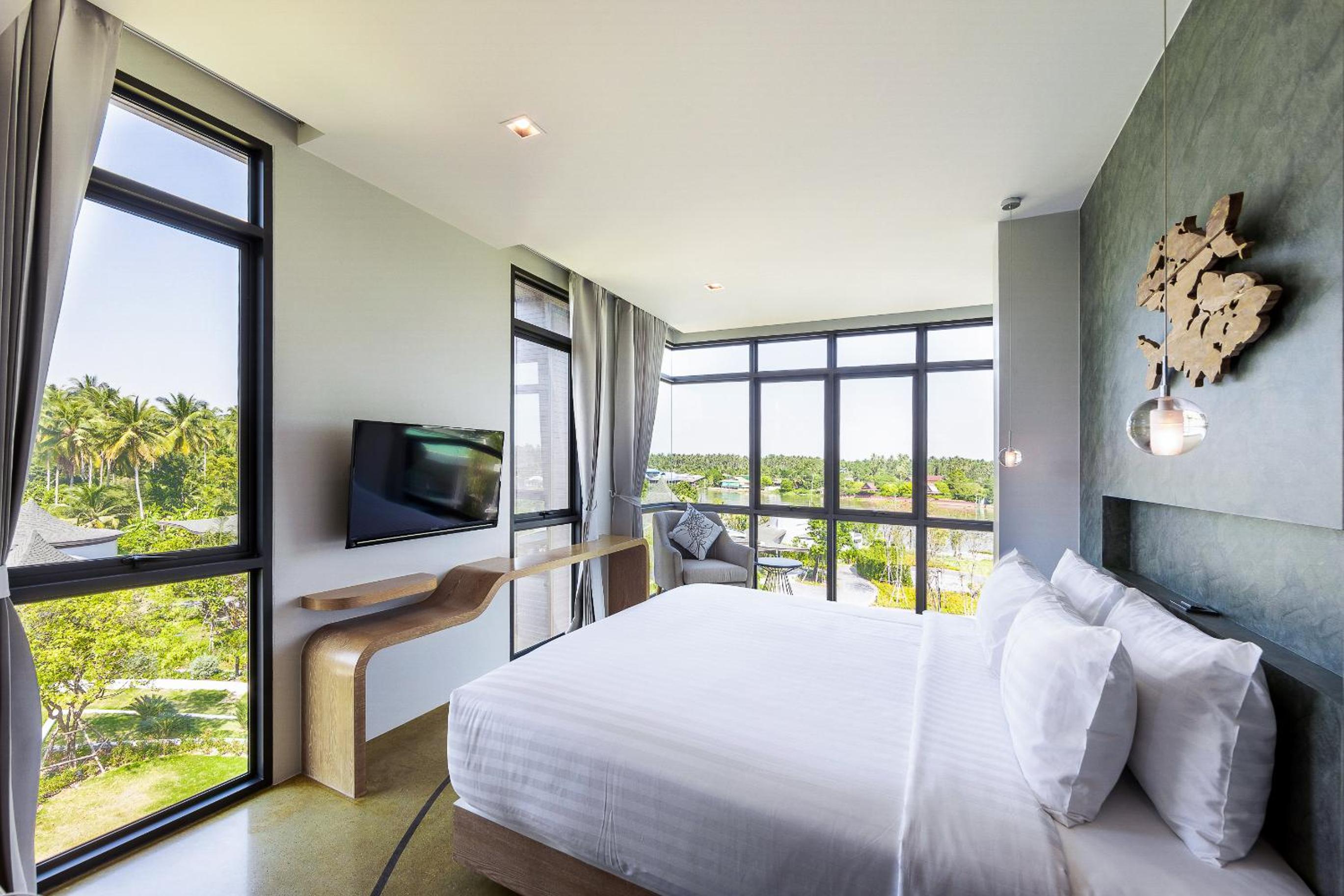 Two-Bedroom Suite with River View - Photo 7