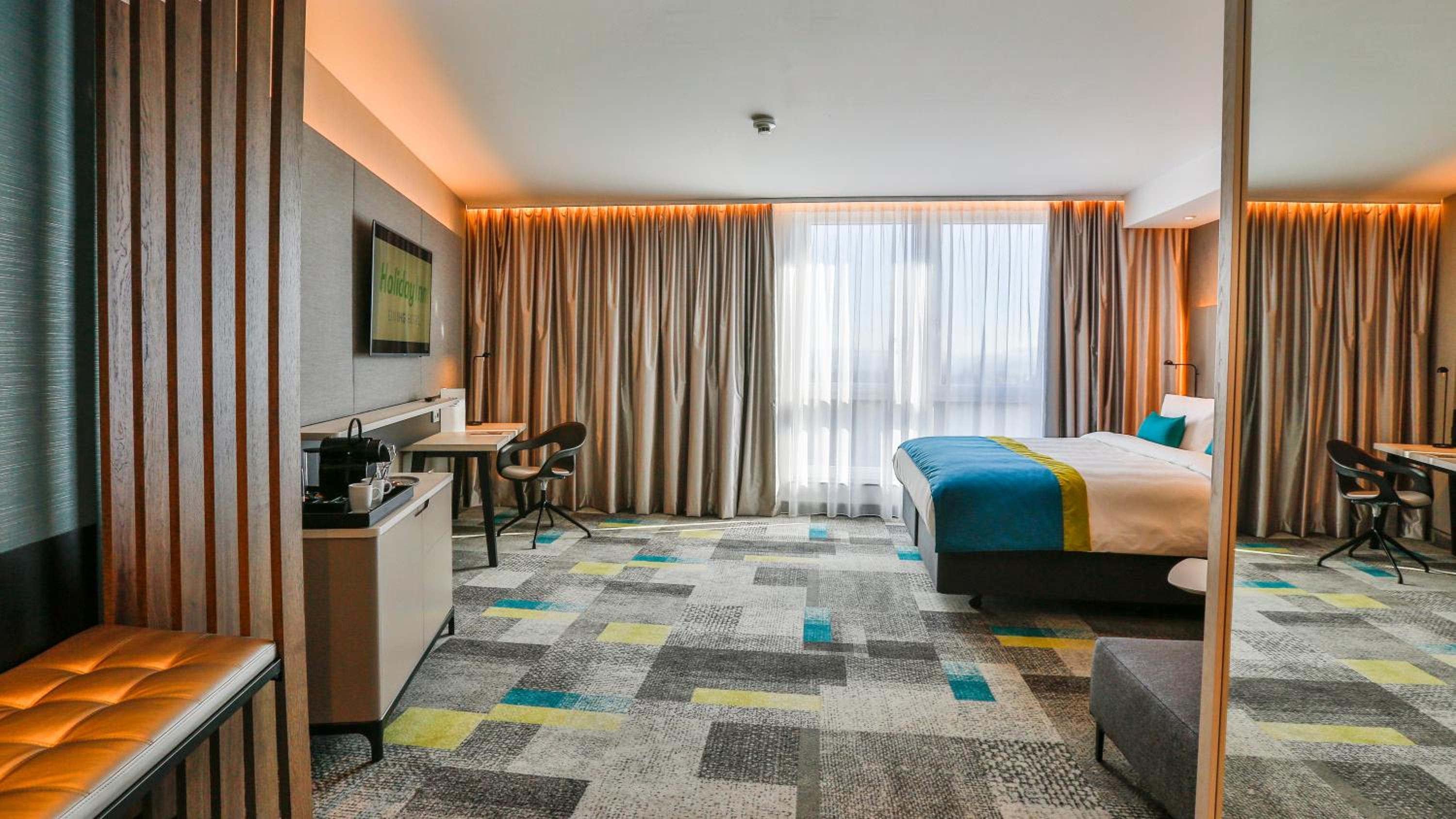 Standard King Room