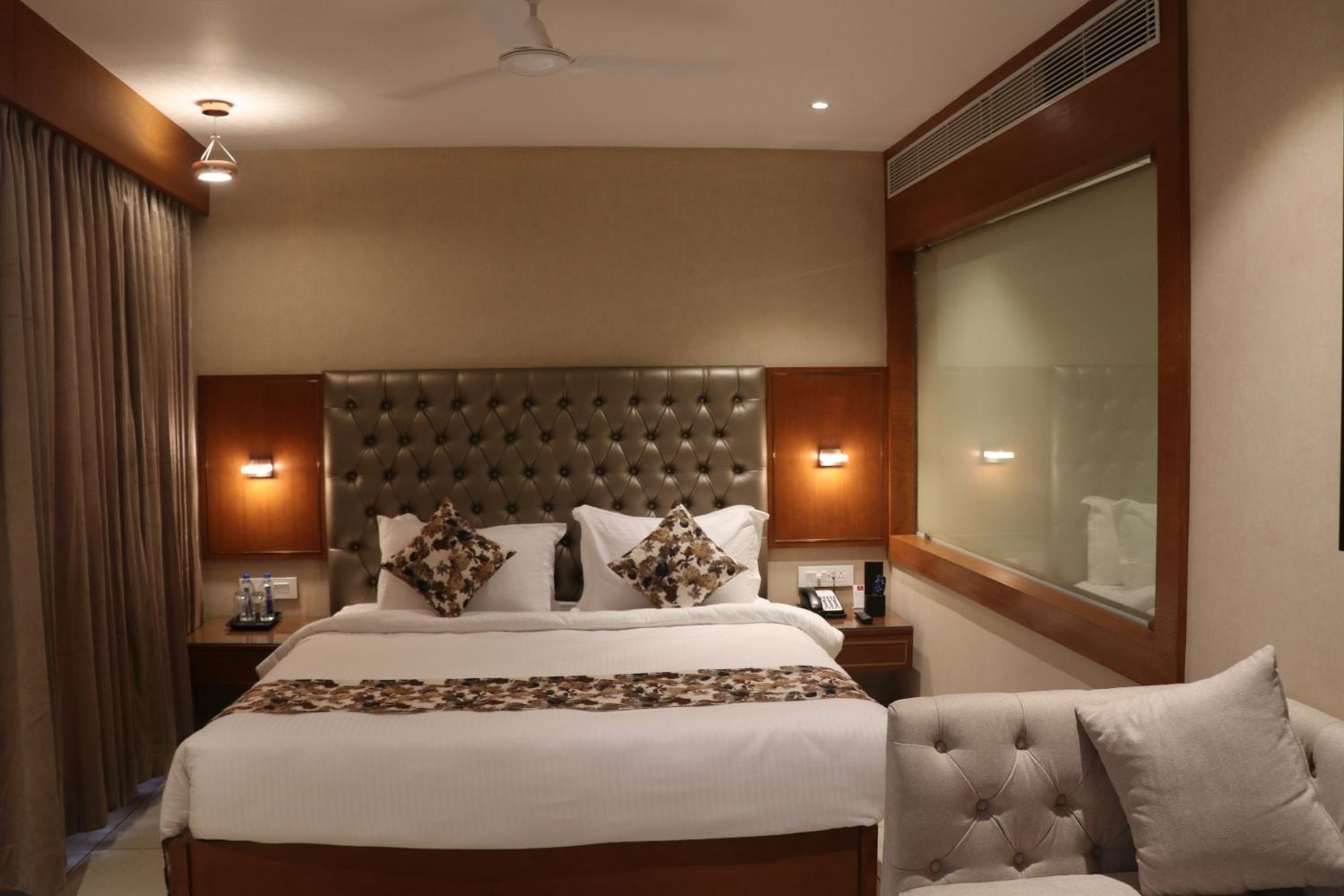 Suite - Photo 4