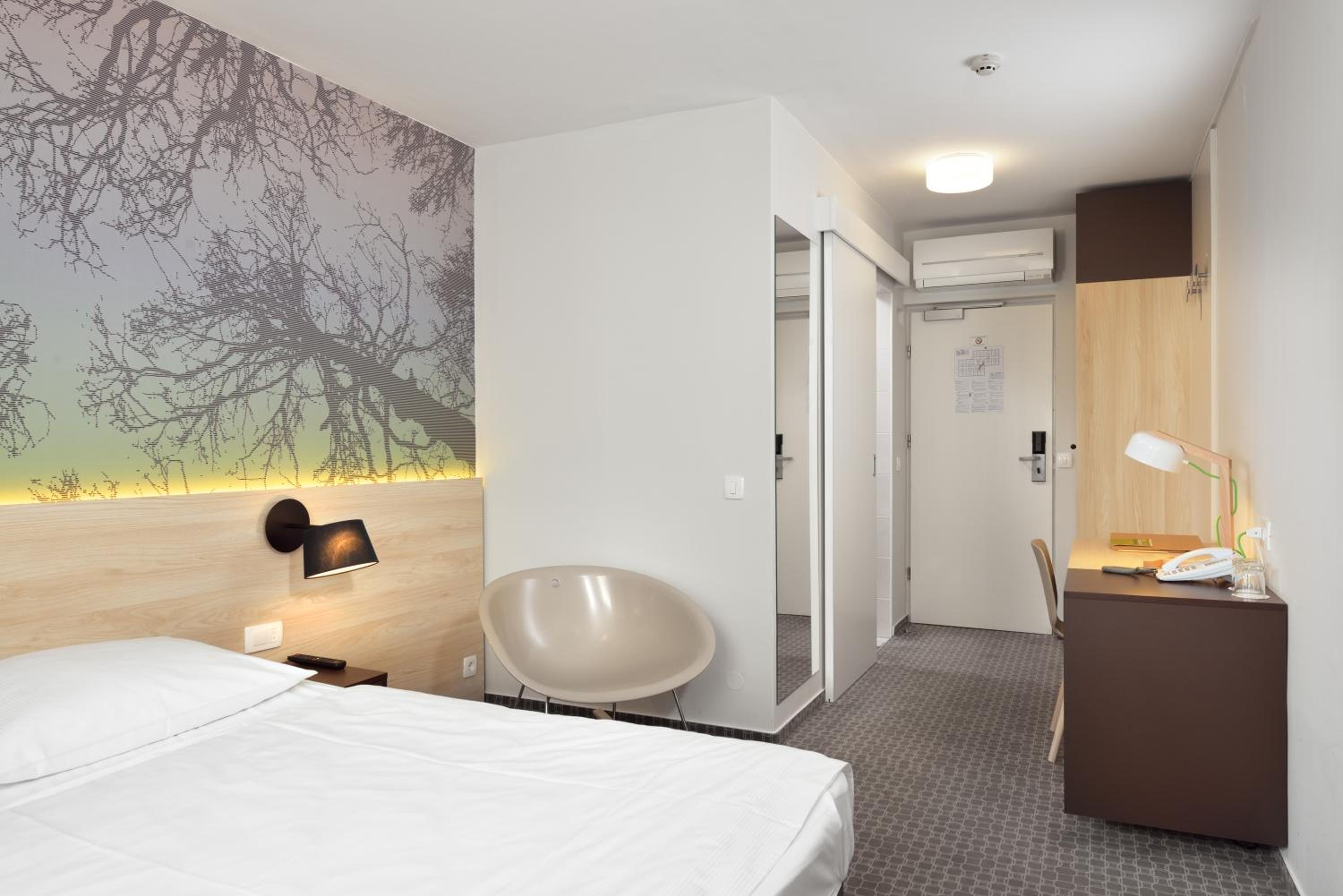 Double Room - Photo 4