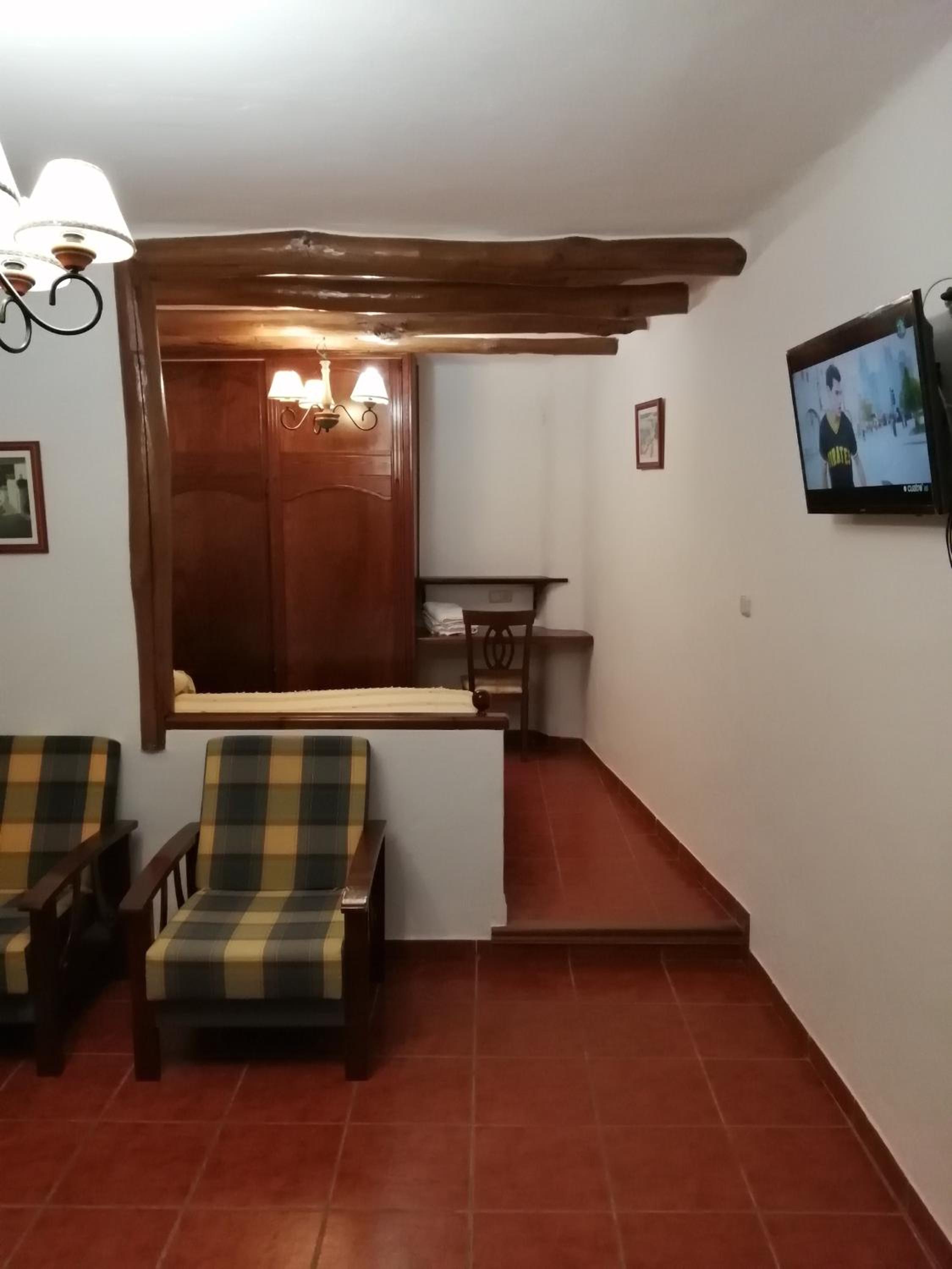 Large Double Room photo 2