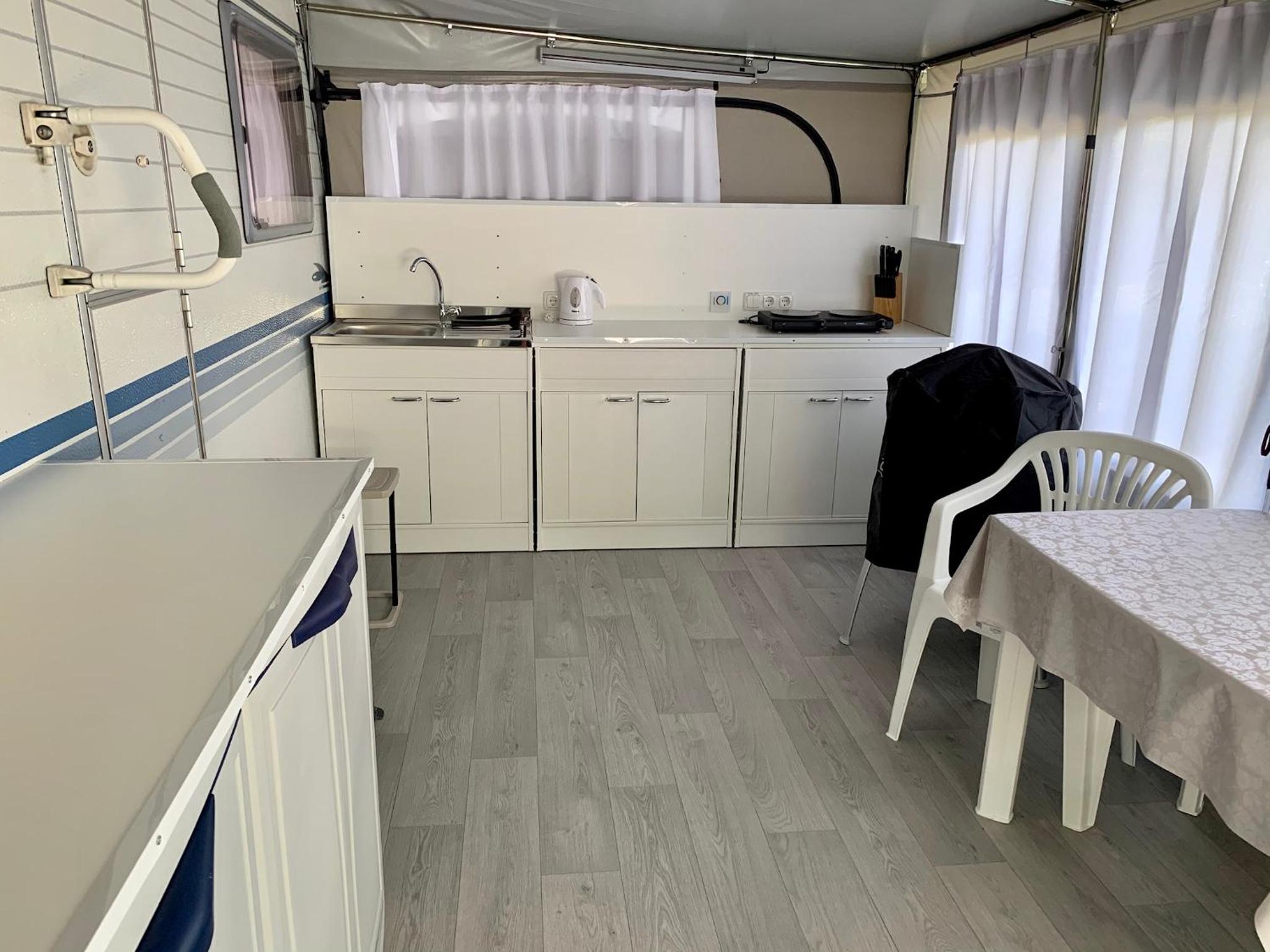 Caravan photo 3
