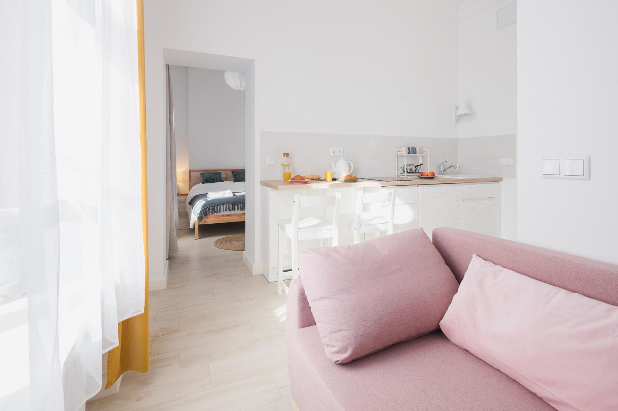 One-Bedroom Apartment