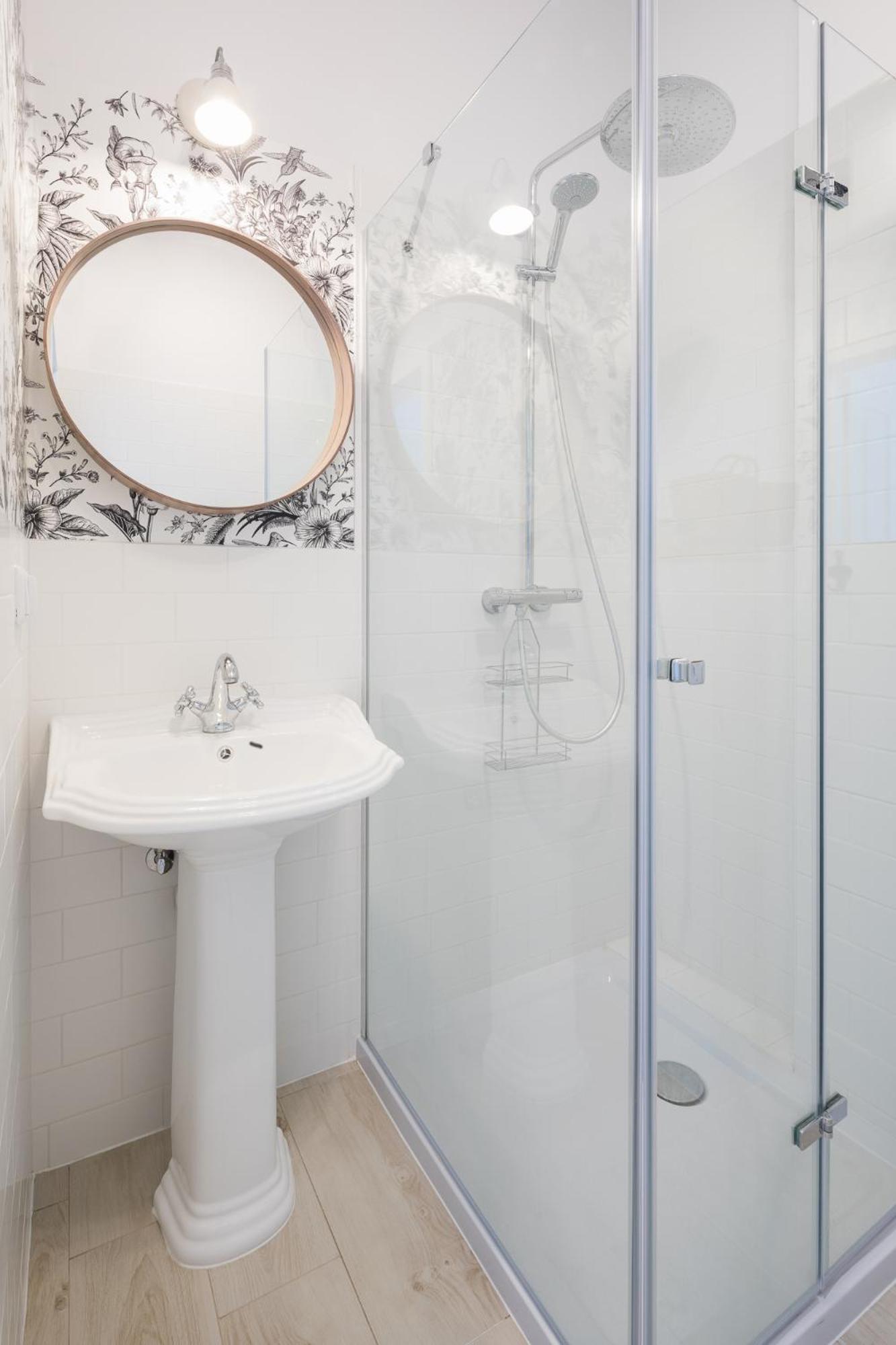 Studio Apartment - Photo 3