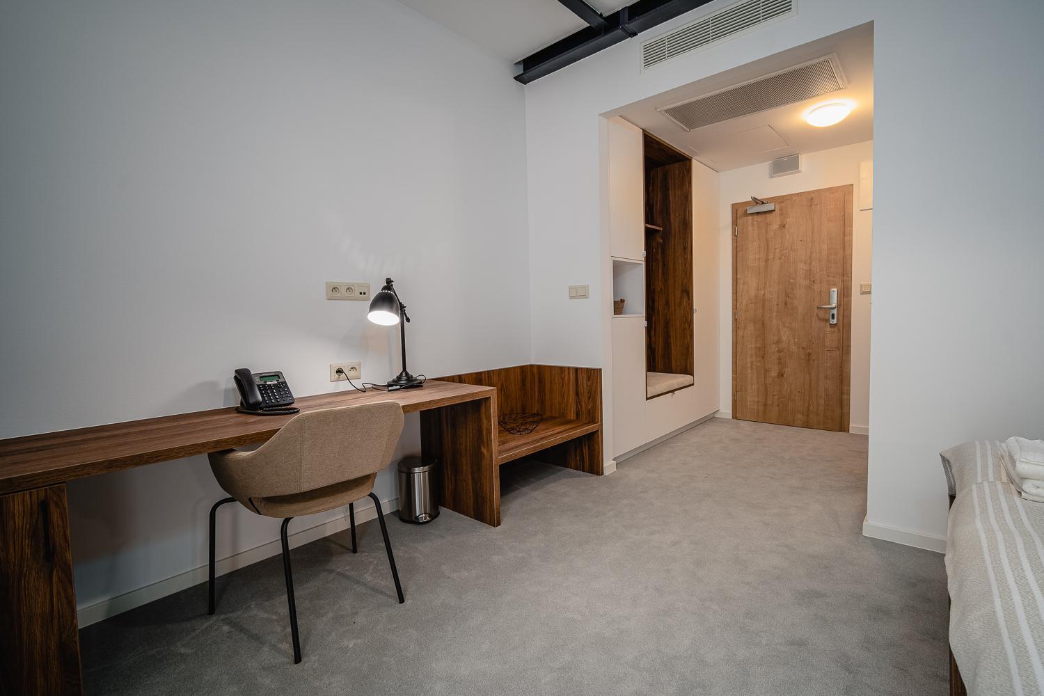 Double or Twin Room - Photo 4