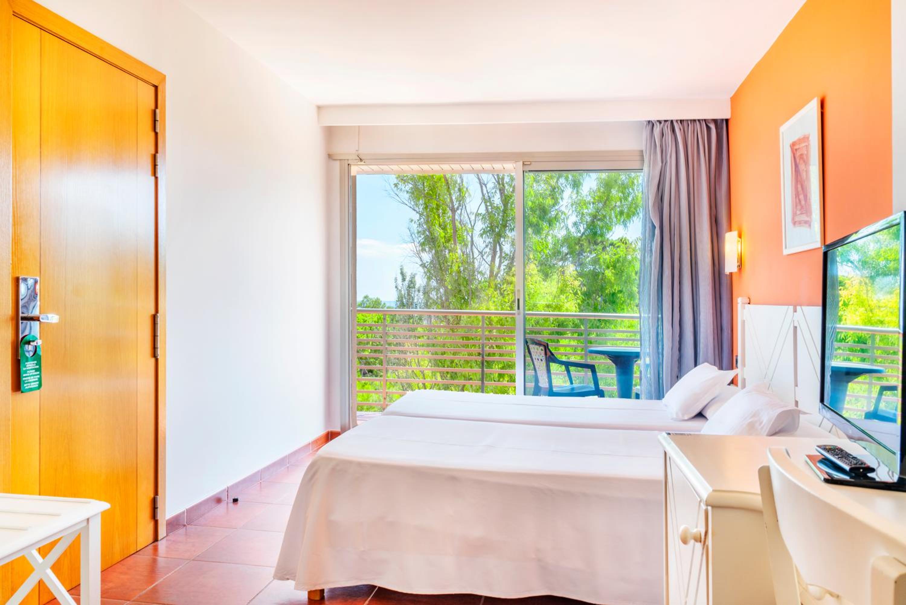 Double or Twin Room with Balcony
