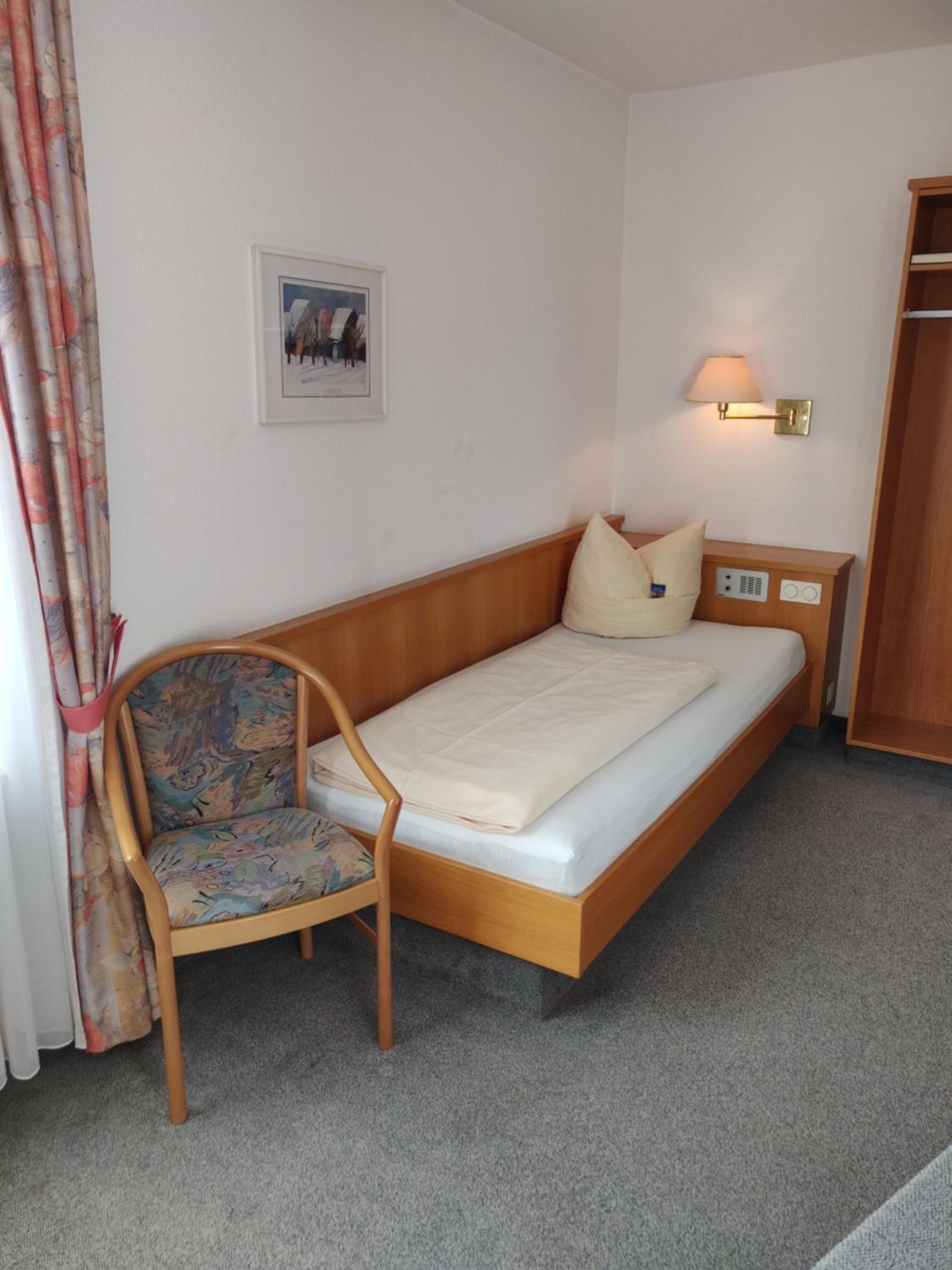 Standard Single Room