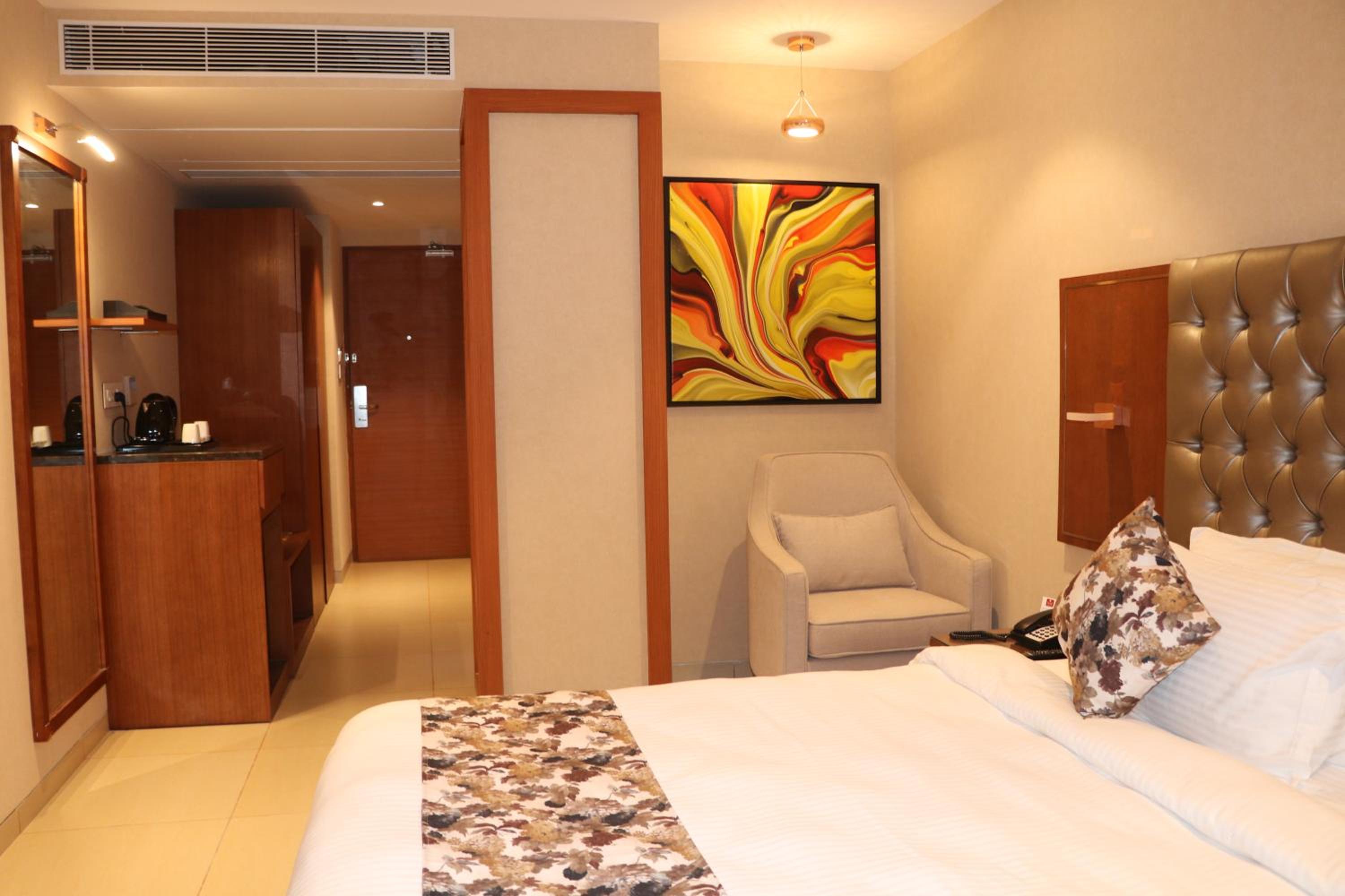 Deluxe Room - Photo 1