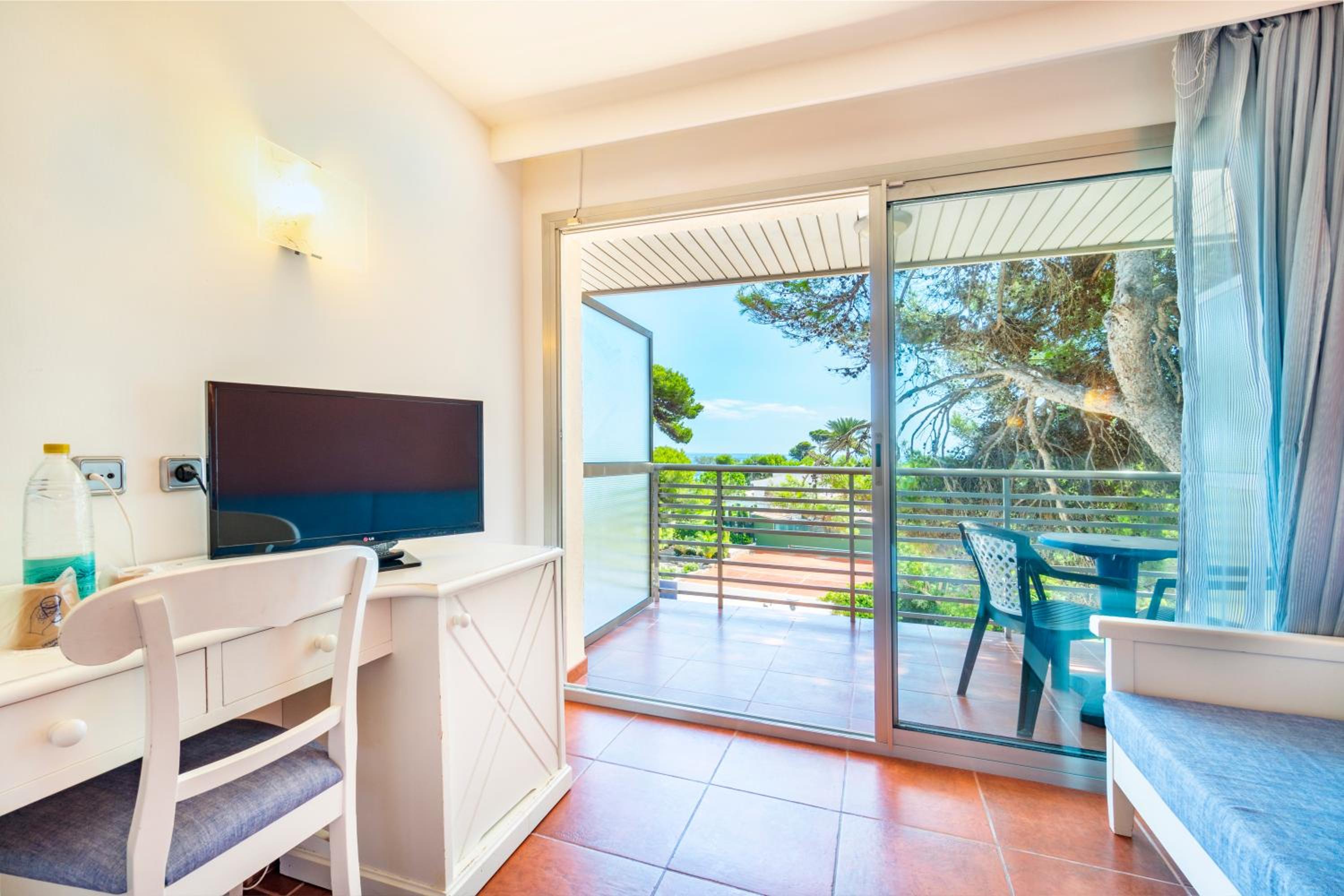 Triple Room with Balcony