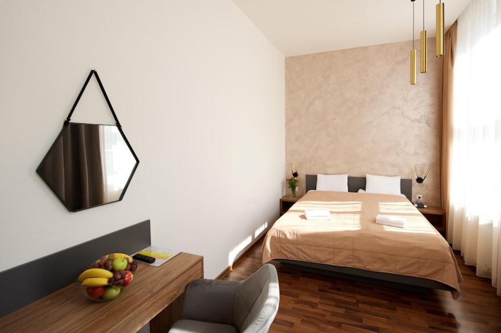 Suite - Photo 6