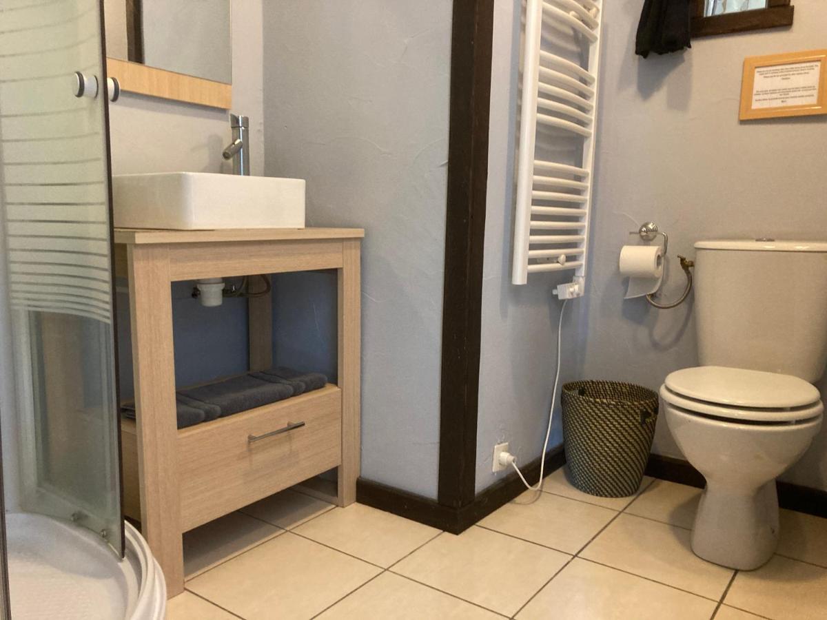 Twin Room with Private Bathroom photo 1