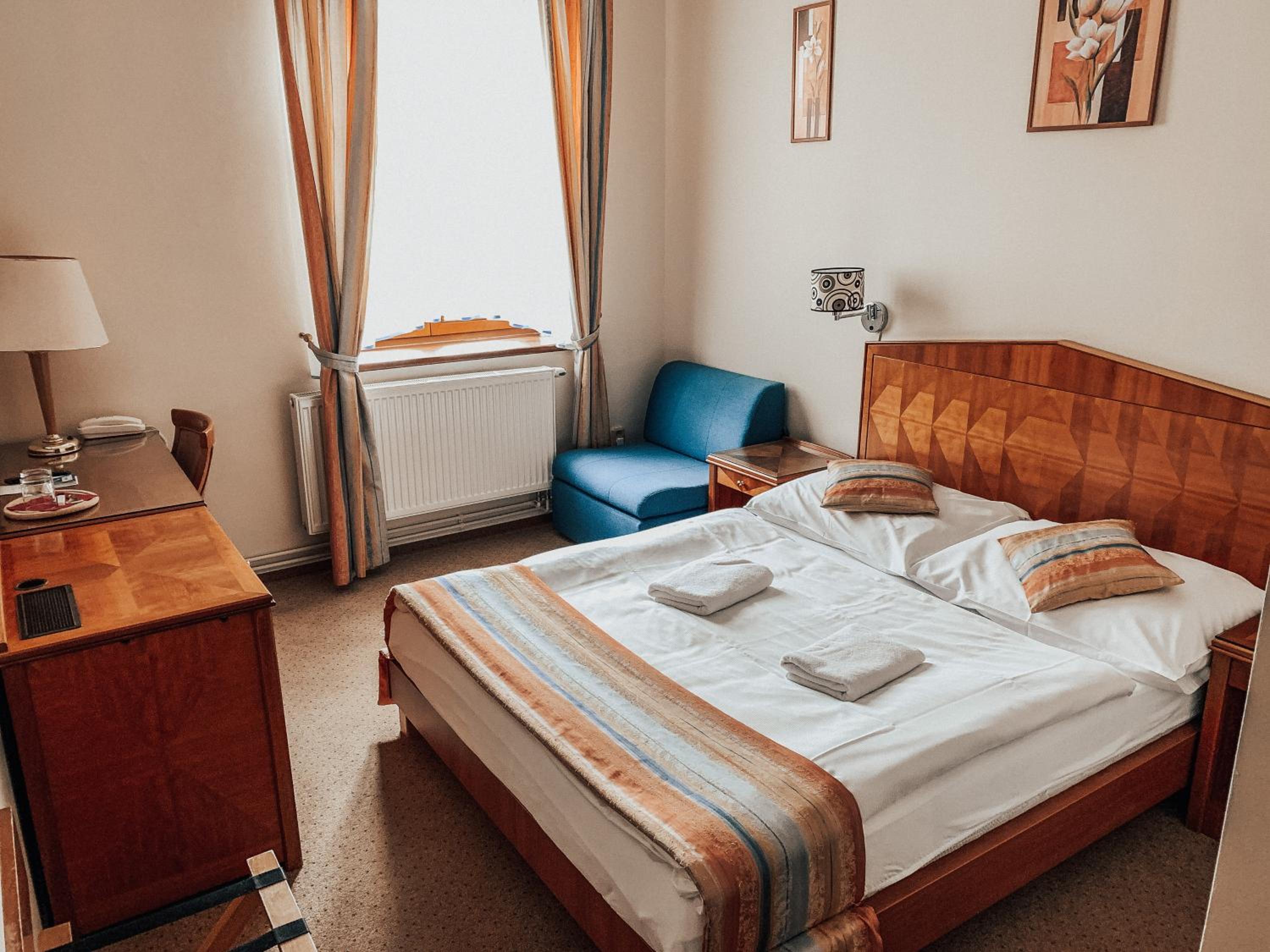 Standard Double or Twin Room - Photo 2