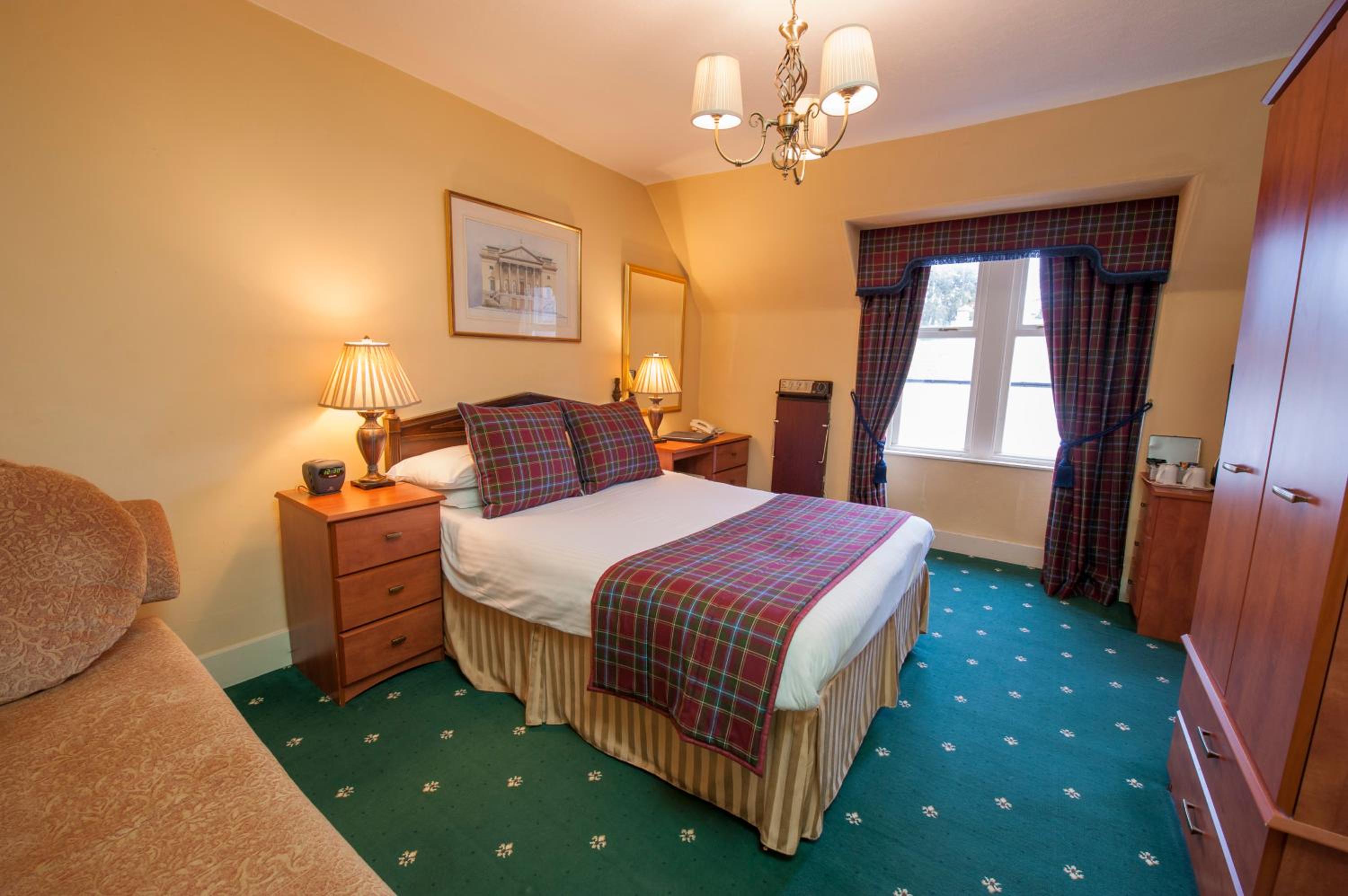 Double Room with Sofa Bed - Photo 2