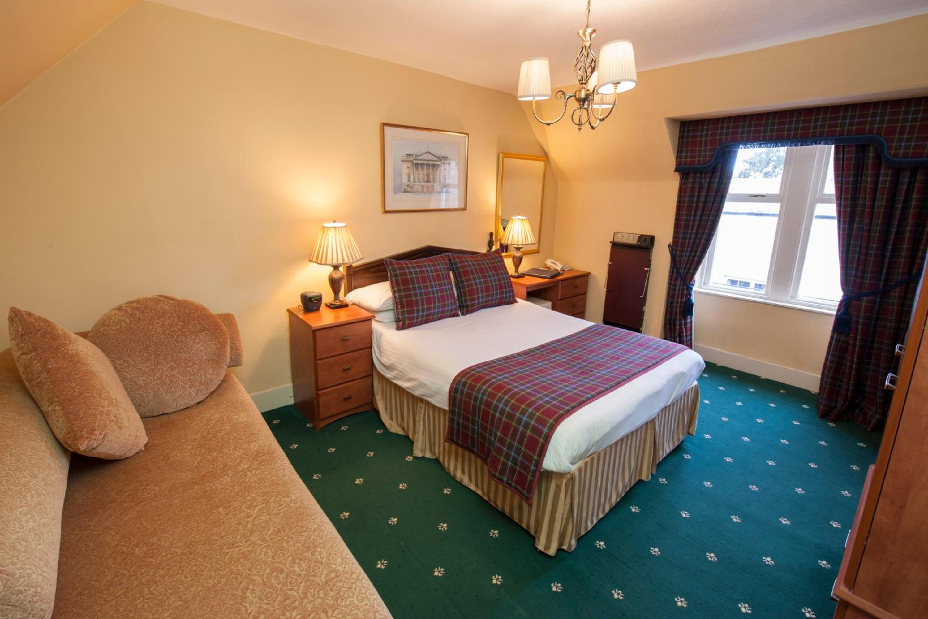 Double Room with Sofa Bed - Photo 1