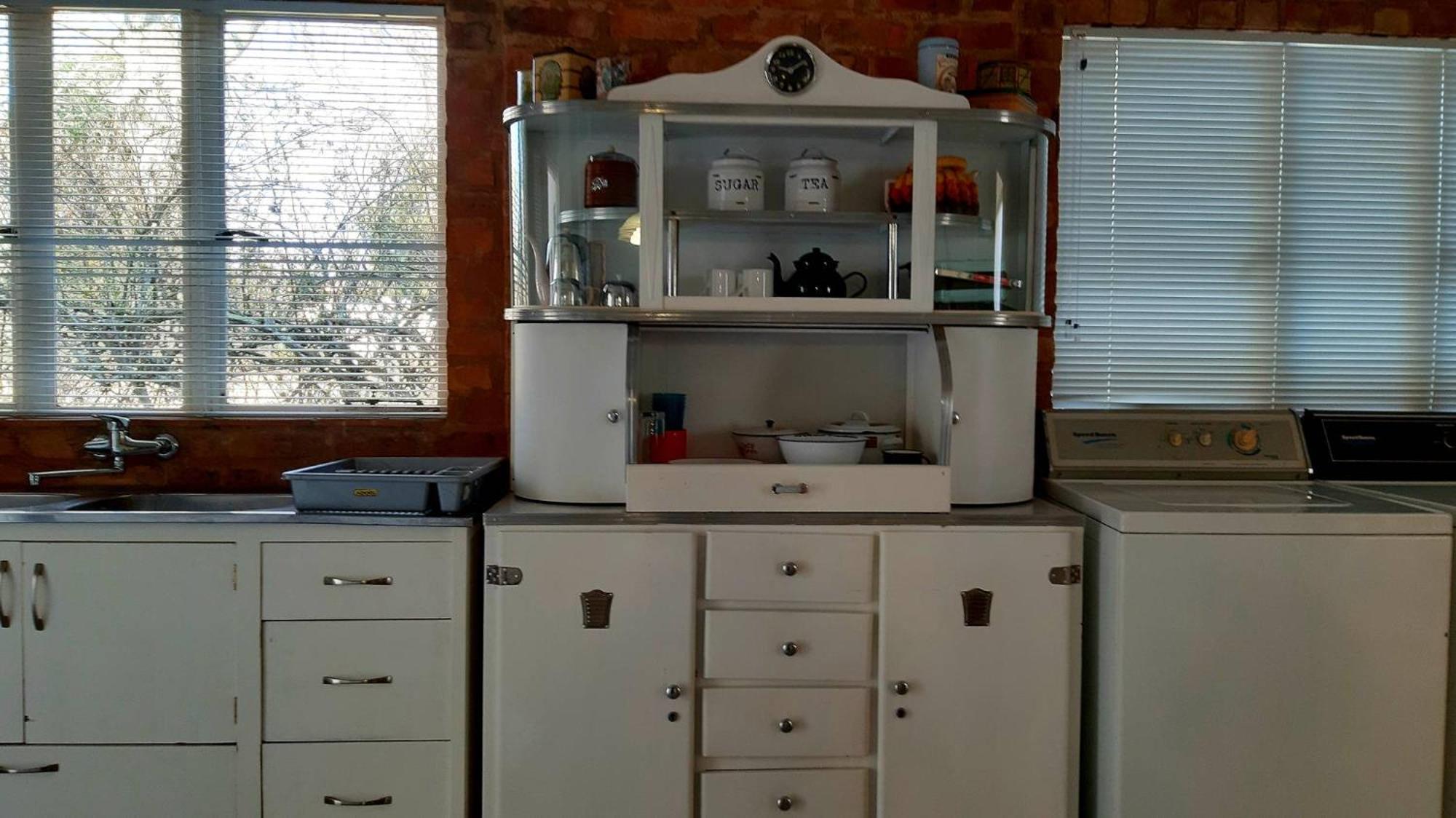 Two-Bedroom House - Photo 45