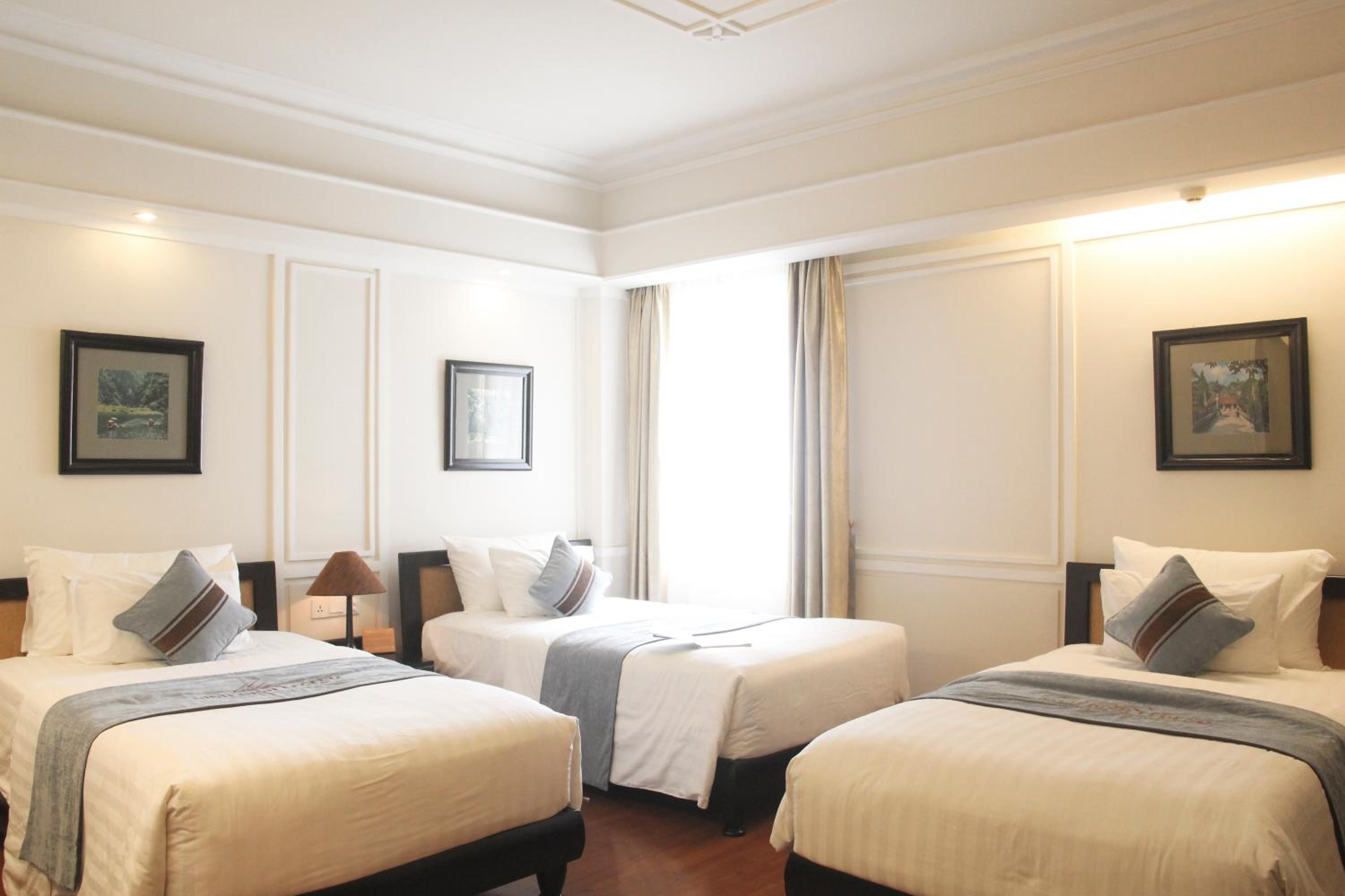 Deluxe Triple Room (French Wing)