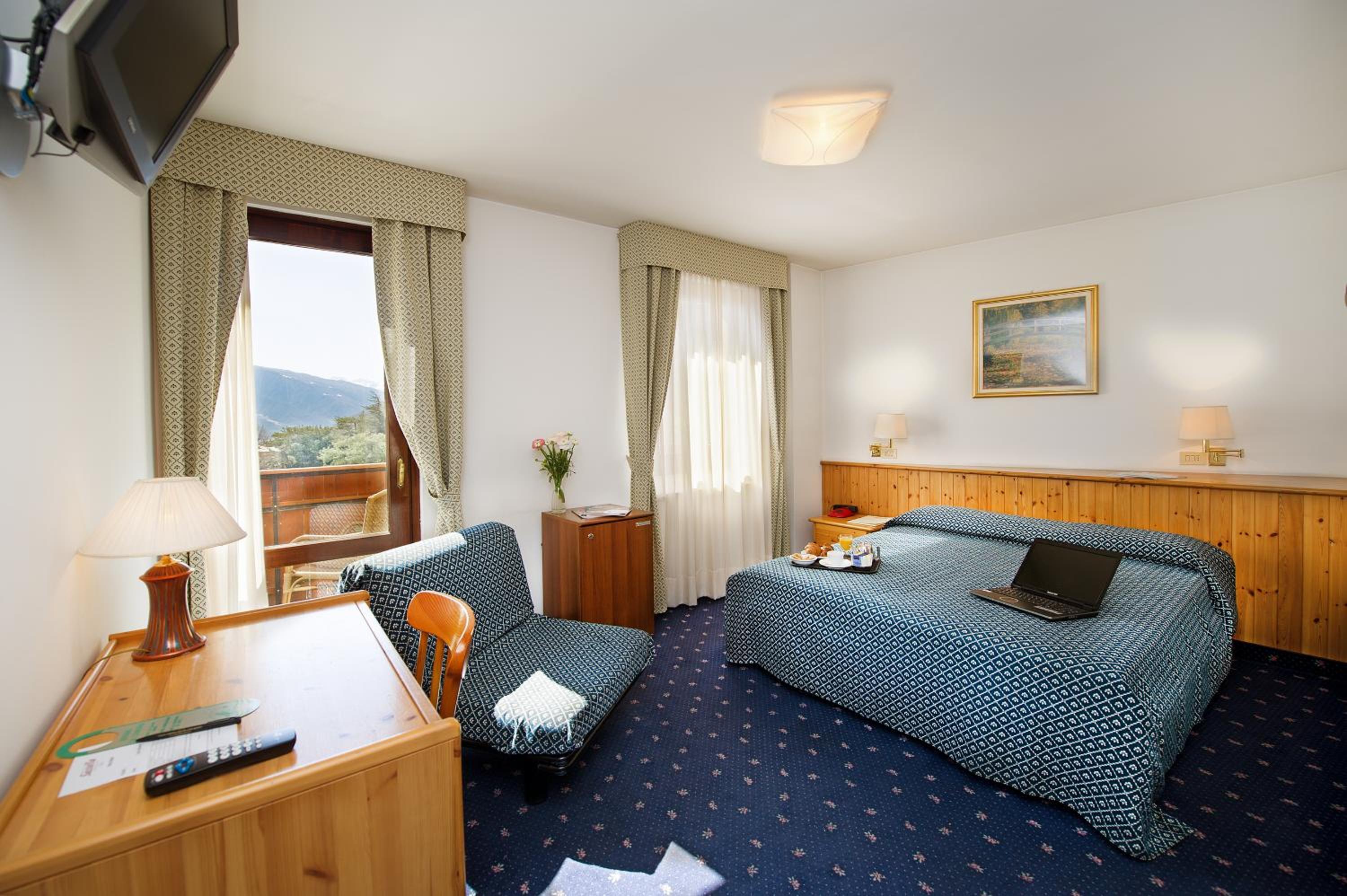 Classic Double Room with Balcony photo 1